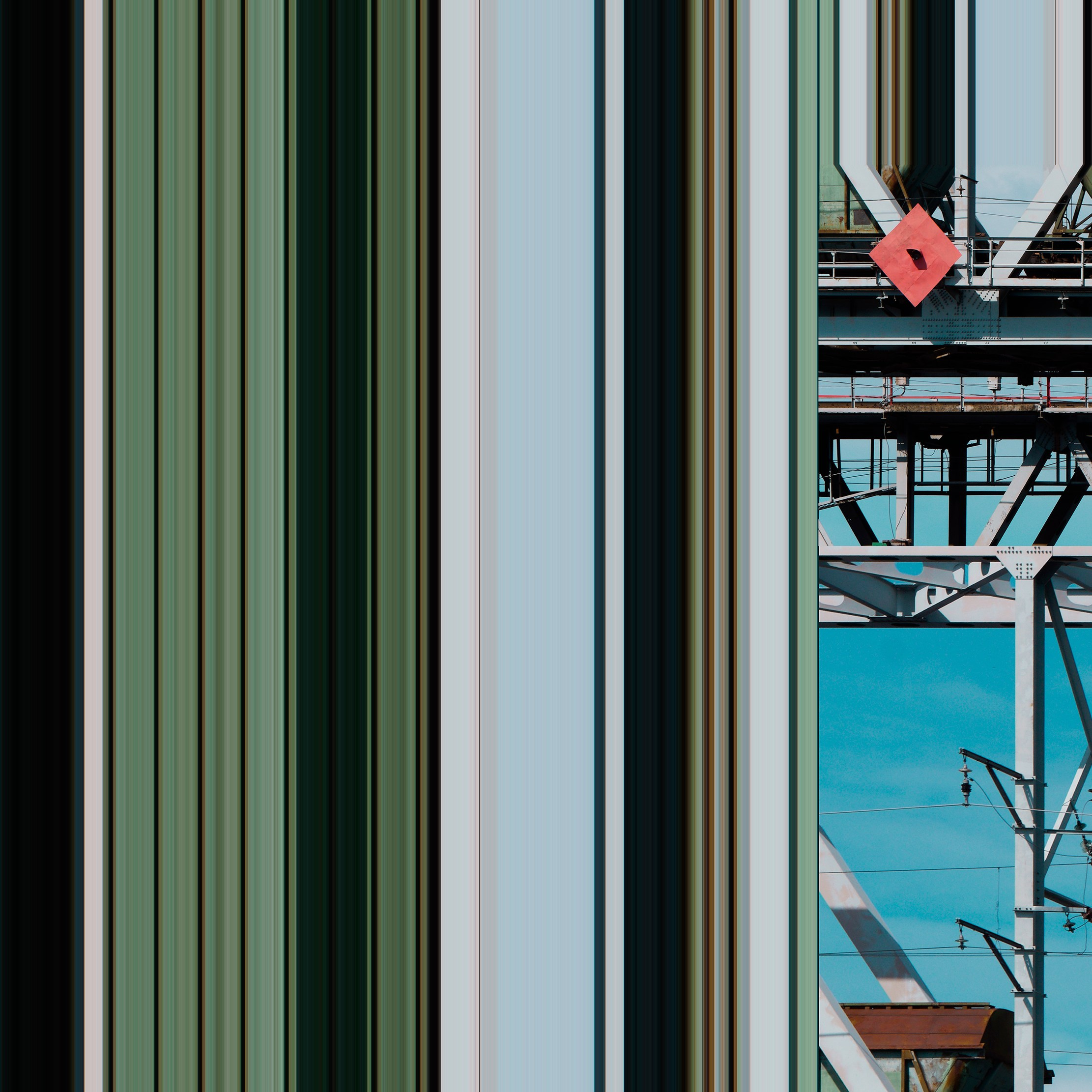 Красная стрела. Роман Ходырев — эзотериолог, художник, фотограф и музыкант. Санкт-Петербург, Рига