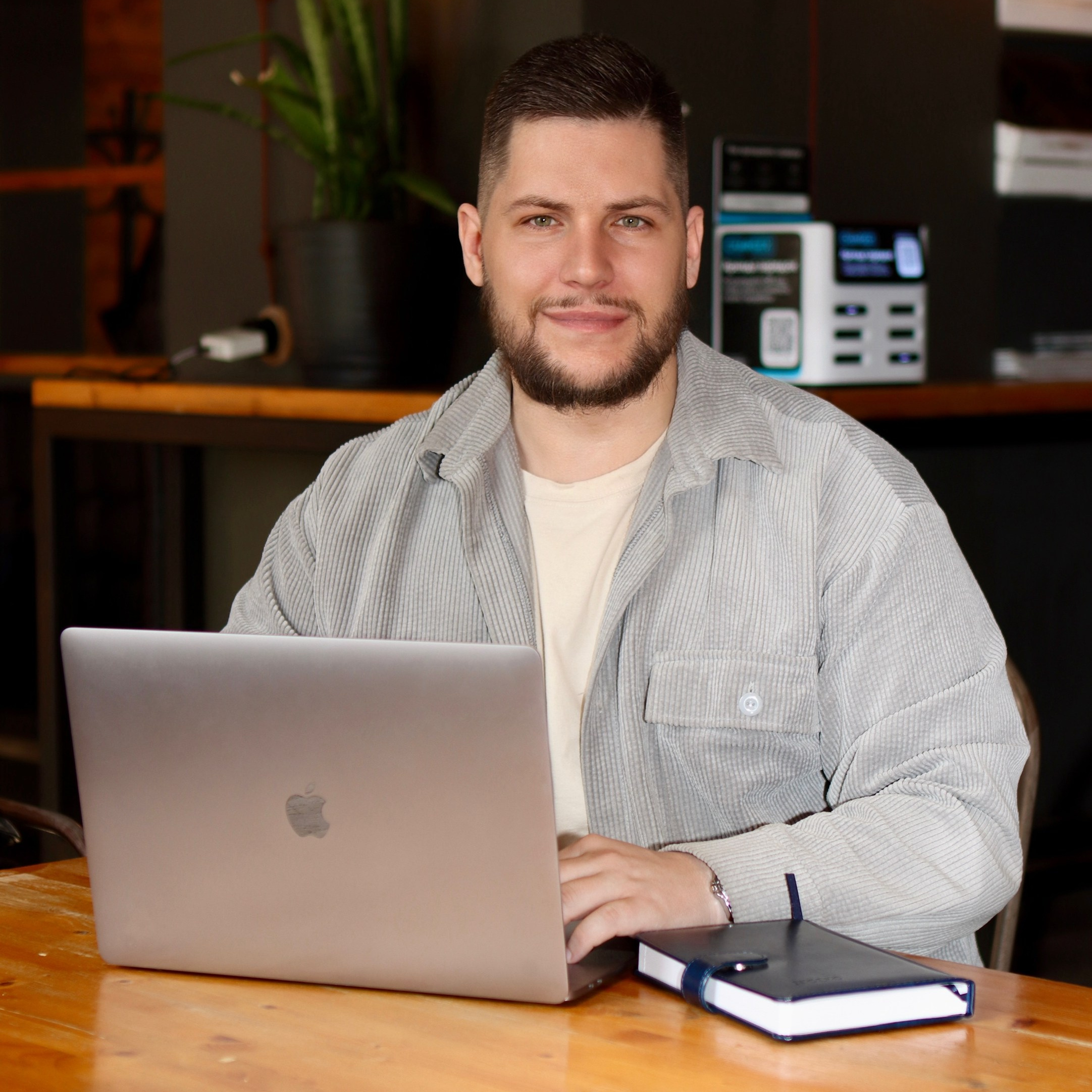 Контакты. Фотограф в Курске Смирнов Евгений