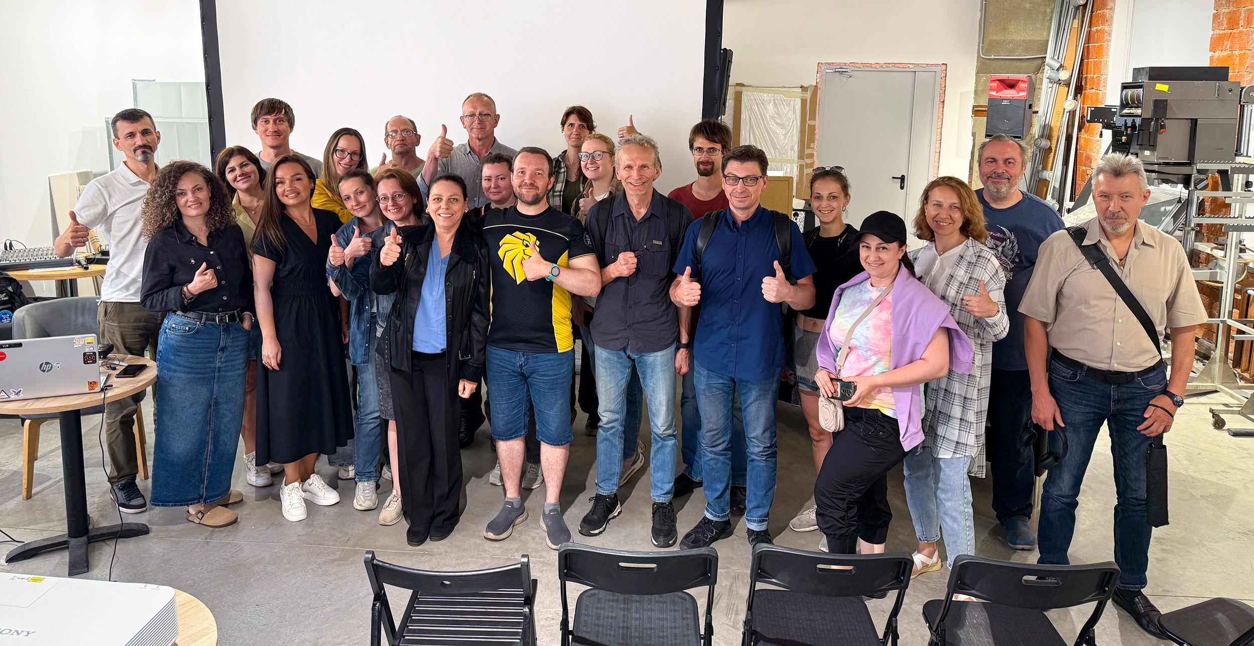 Информация про предметного фотографа Дмитрия Дрогунова