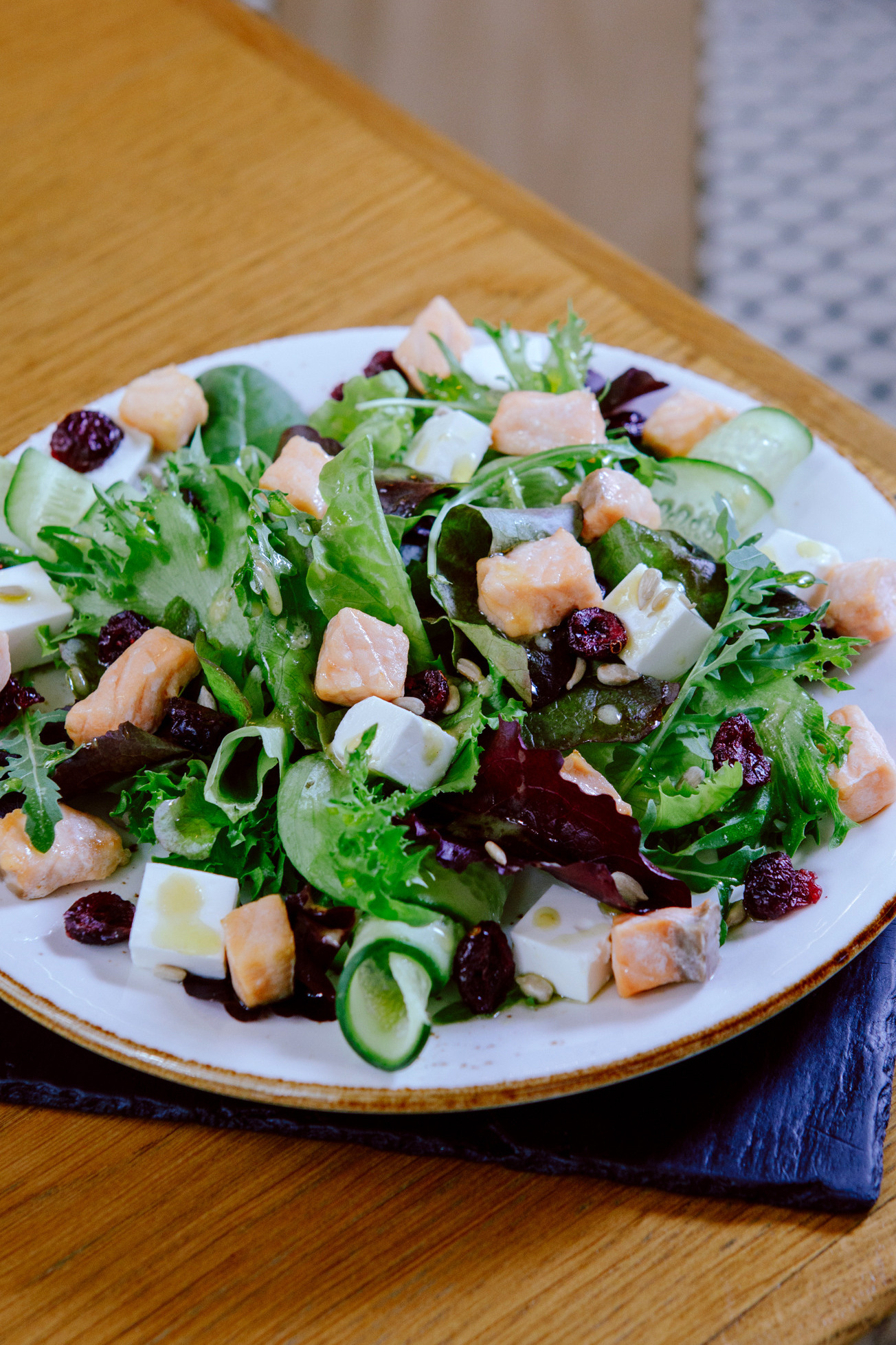 Салаты. Кафе EATON в ТРЦ «Макси»