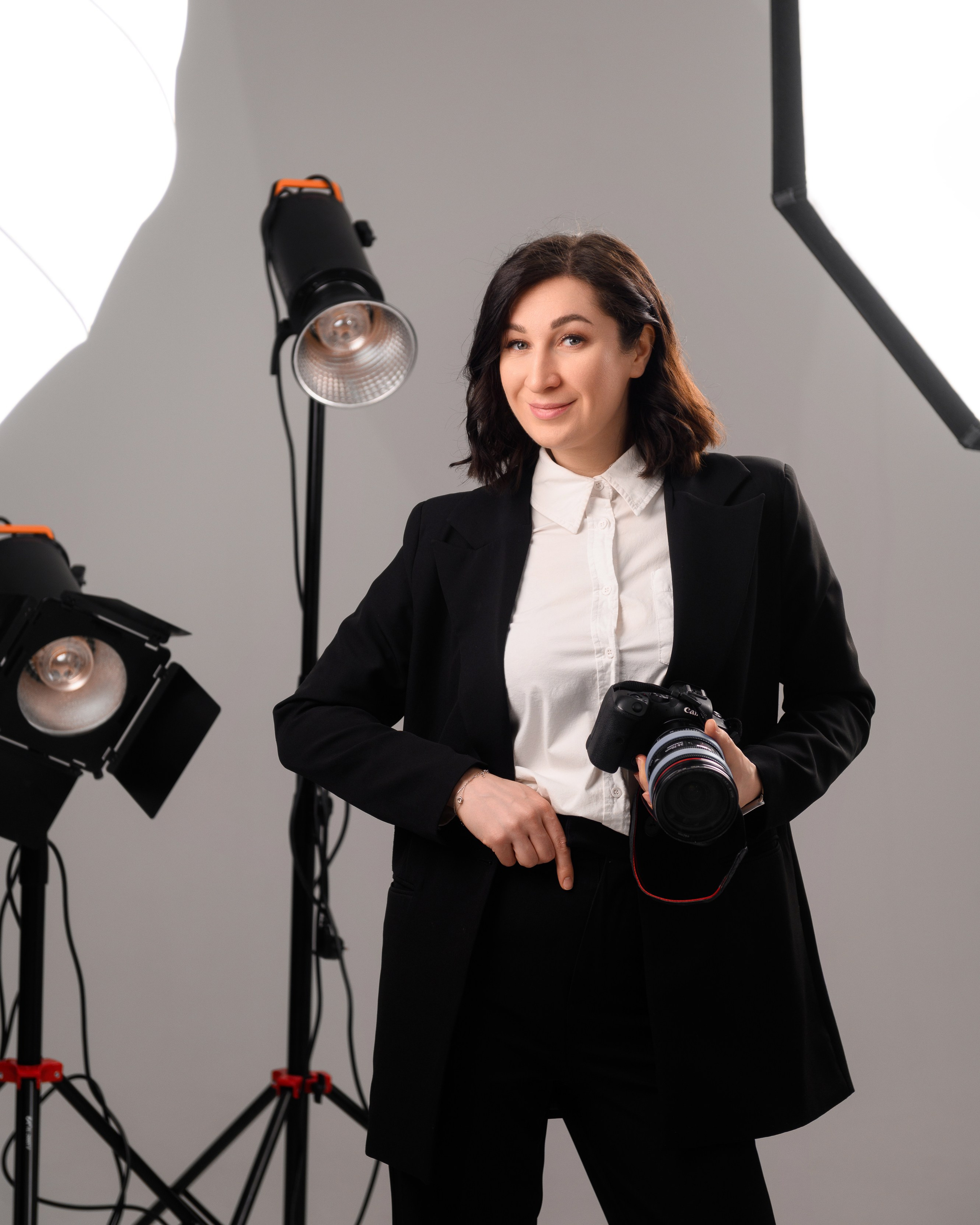 профессиональный фотограф, Брянск, фотосессия, свадебный фотограф, семейная фотосессия, в студии, фотостудии, фотостудия, девушка фотограф, творческая фотосъемка, бизнес портрет, фотосессия группы людей, выпускной альбом, выпускник, детская фотосъемка, фотосъемка, фотосессия, рилс, фотограф Брянск, женский портрет, портретная фотосъемка, фотография, фотограф, хороший фотограф, отзывы о фотографах