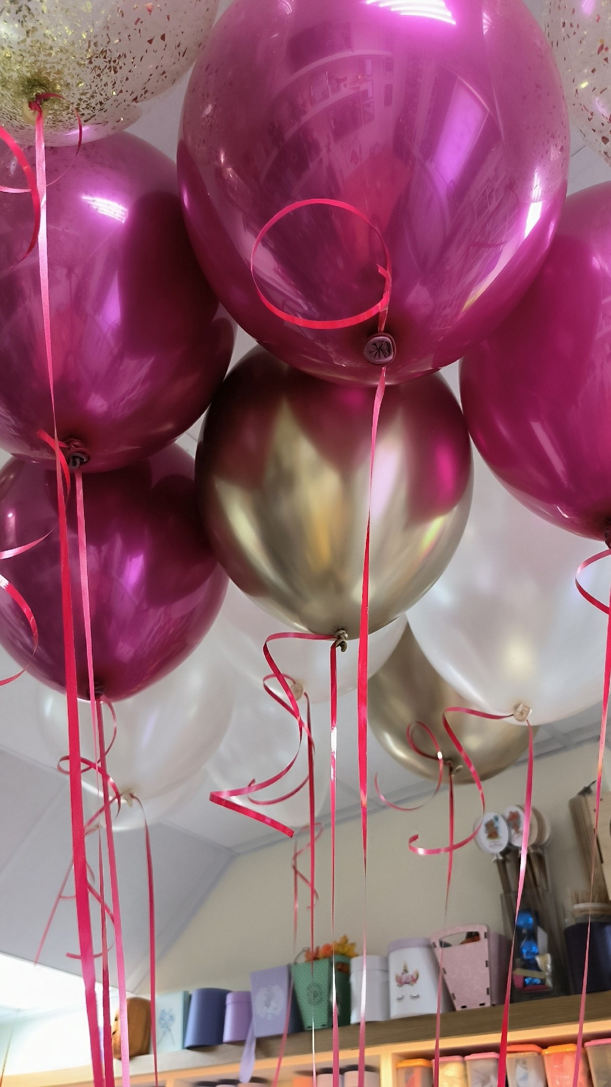 Шары в потолок. Организация мероприятий «Мир праздника Балу»