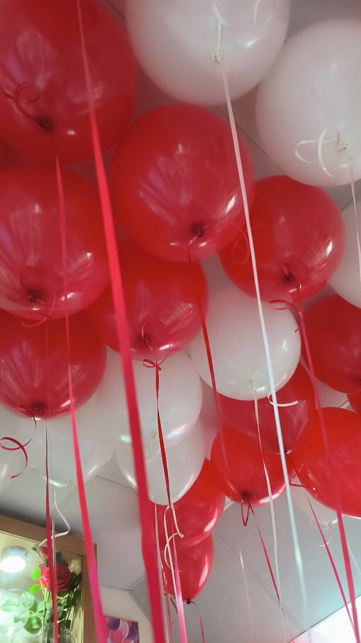 Шары в потолок. Организация мероприятий «Мир праздника Балу»