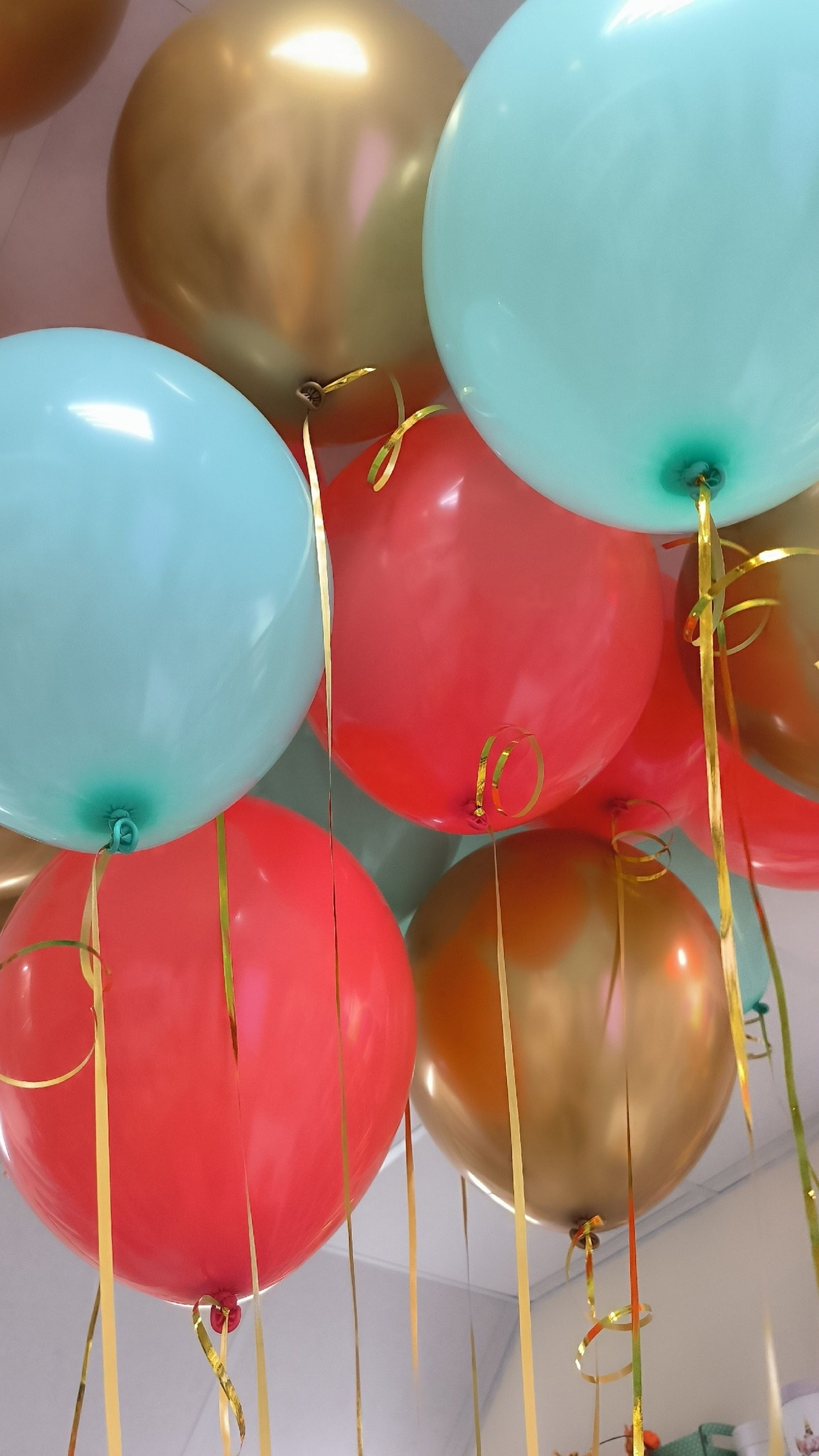 Шары в потолок. Организация мероприятий «Мир праздника Балу»