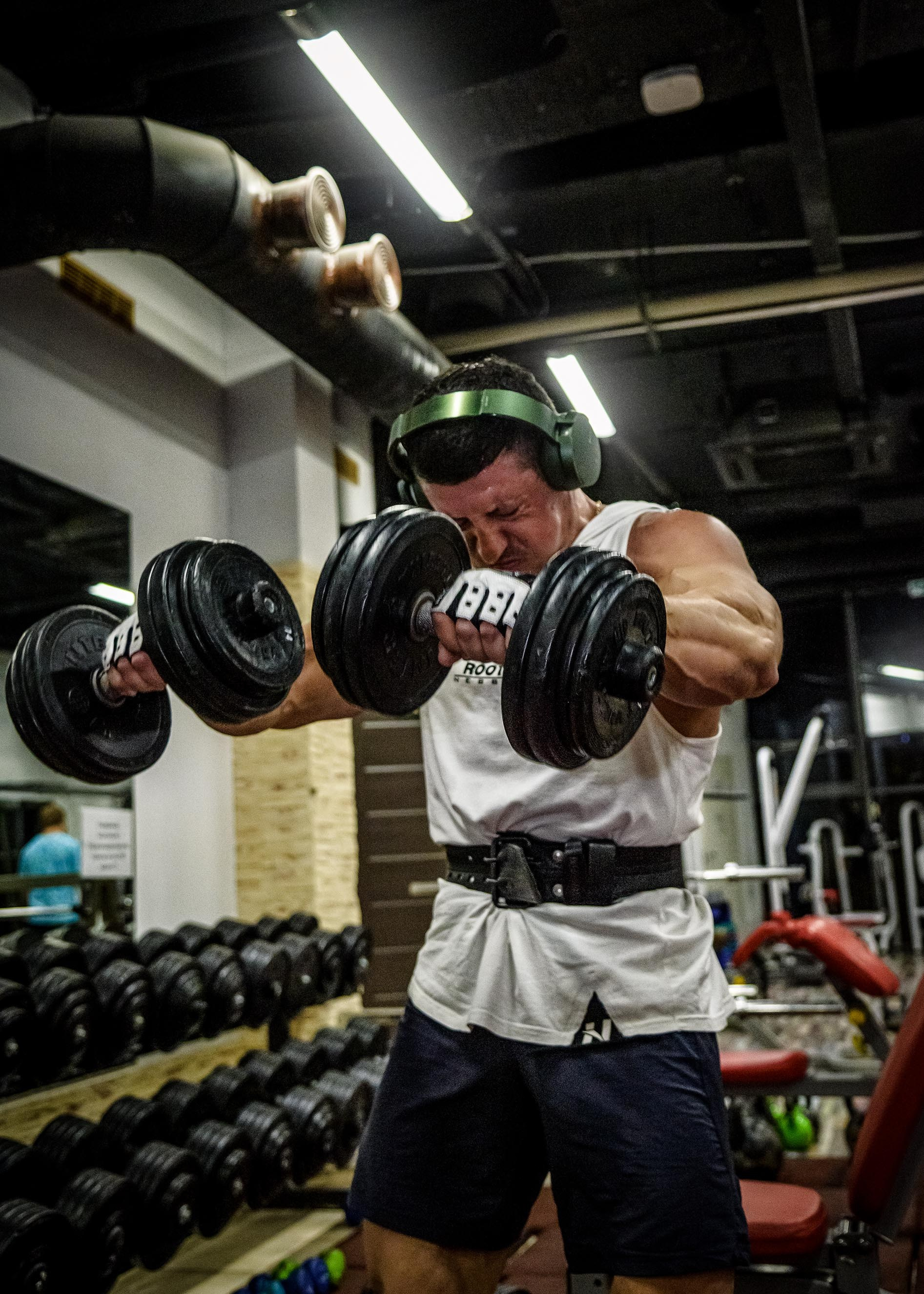 Профессиональная фотосессия и видео в тренажёрном зале. Фитнес и спортивный фотограф Москва
