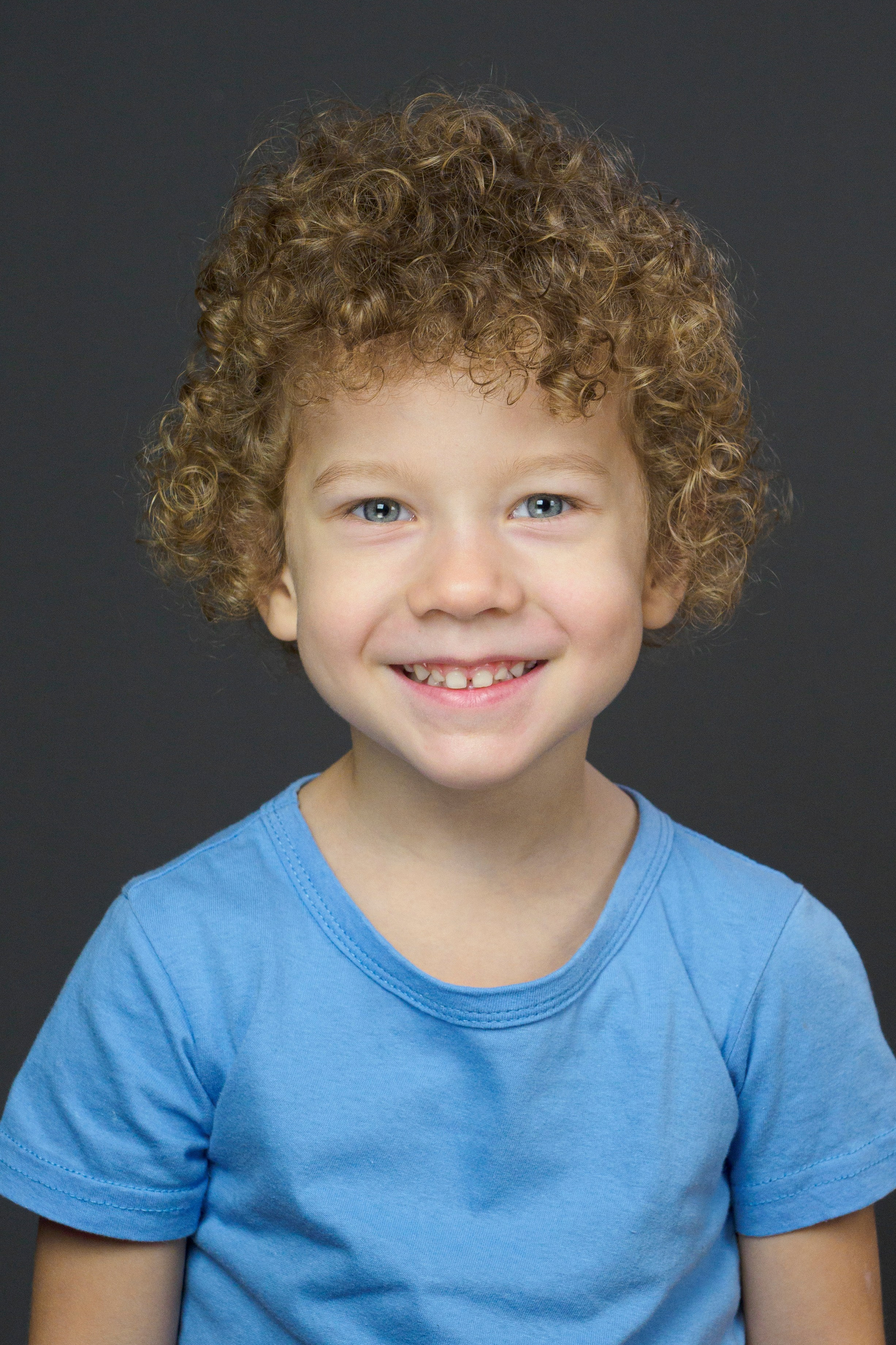 База моделей. Фотограф Полина Закирова