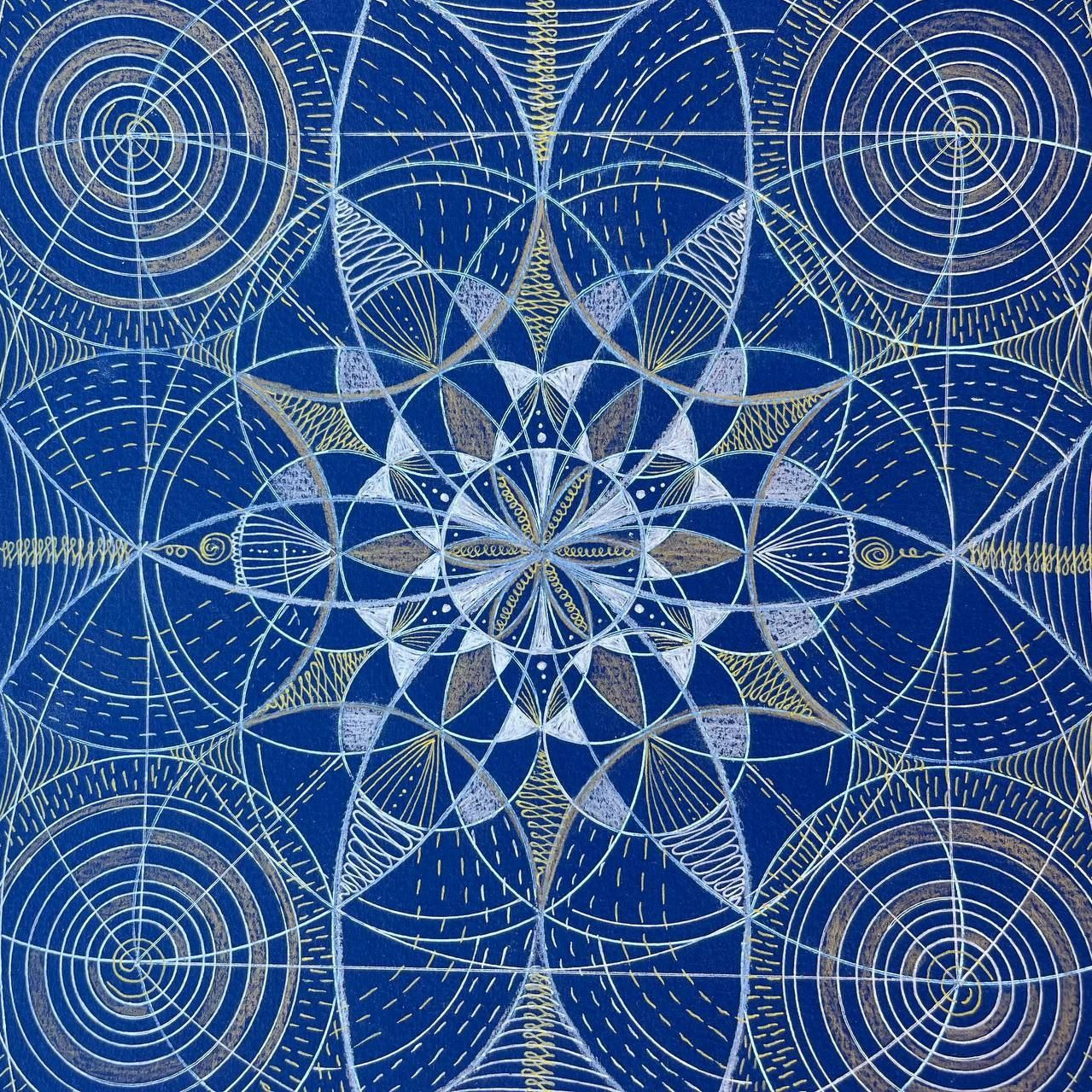 Arisa — сакральные картины Мироздания