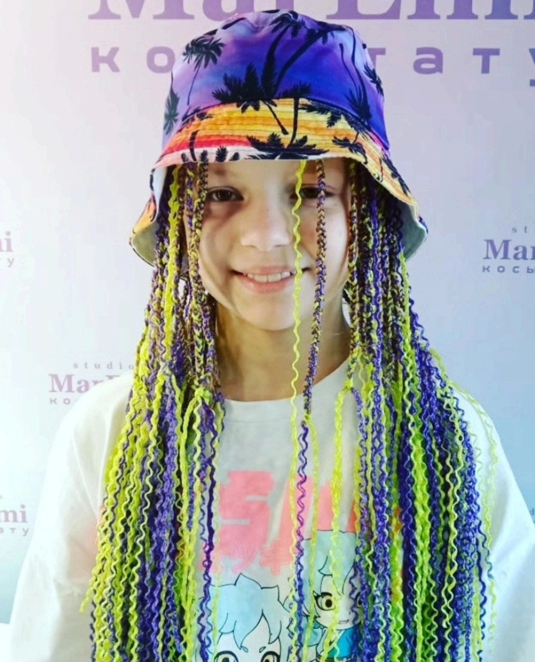 Плетение афрокос, дред, брейдов