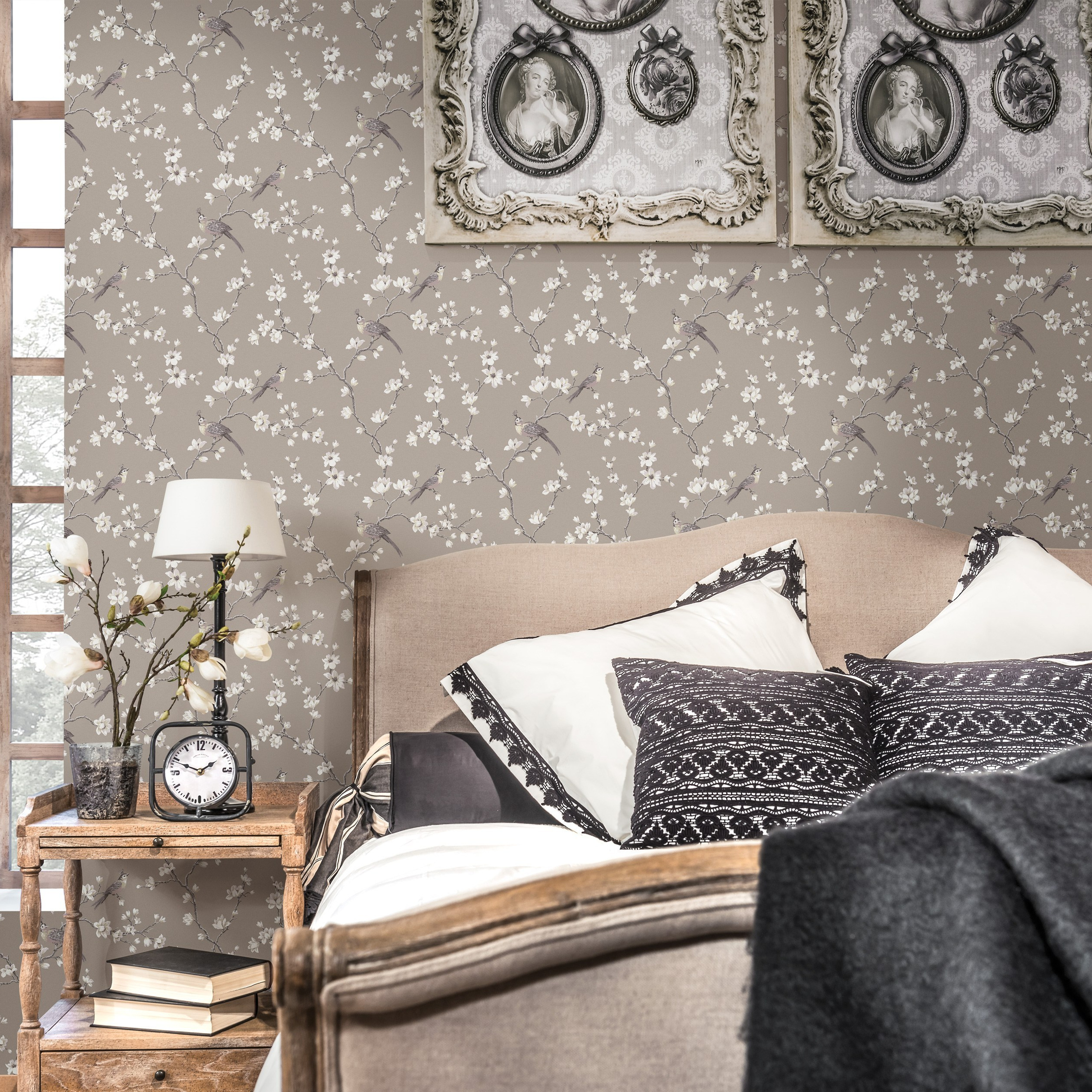 Коллекции обоев и панно бренда Loymina. L. Deco интерьерный салон. Краски/обои/лепной декор