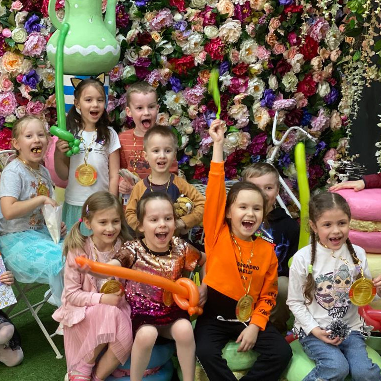 Детские праздники. Фотостудия Кураж