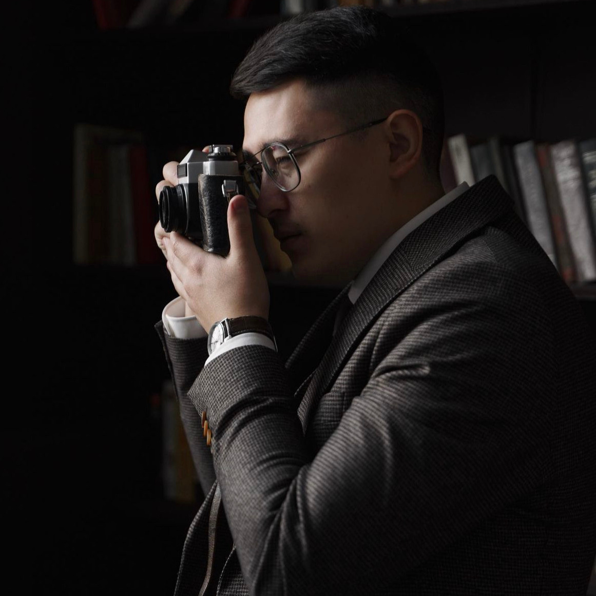 Контакты. Гайса Мамиев фотограф Омск