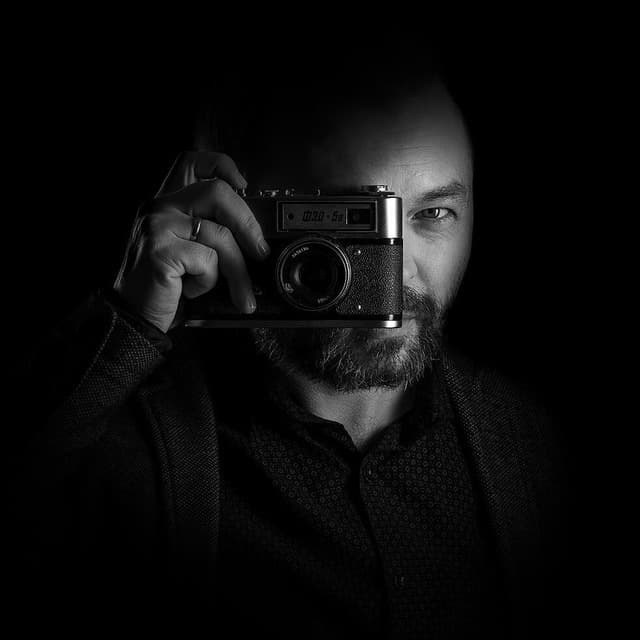 Контакты. Фотограф Наиль Зоркий