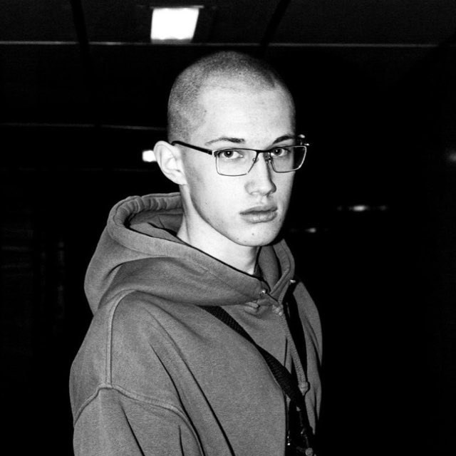 Контакты. Портретный фотограф в Москве Мальцев Максим