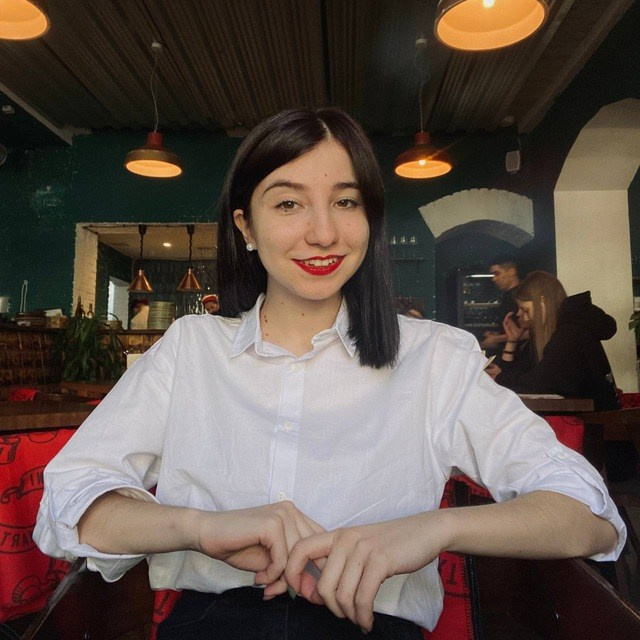 Контакты. Фотограф в Москве Мехтиева Полина