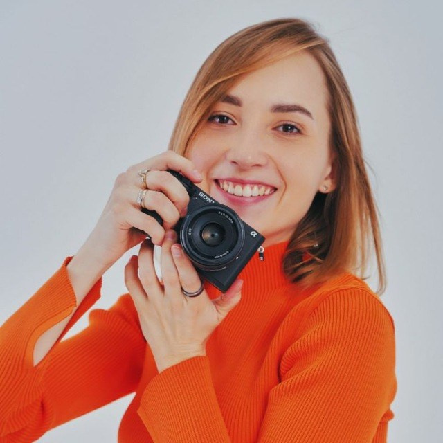 Контакты. Регина Зебра — AI-дизайнер и креатор | Авторский контент для брендов и персон