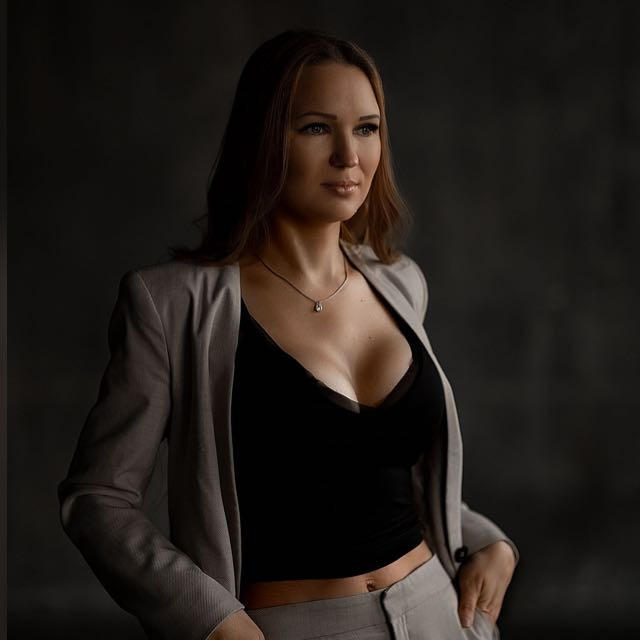 Беременность. Фотограф беременности женского портрета love story низкий ключ