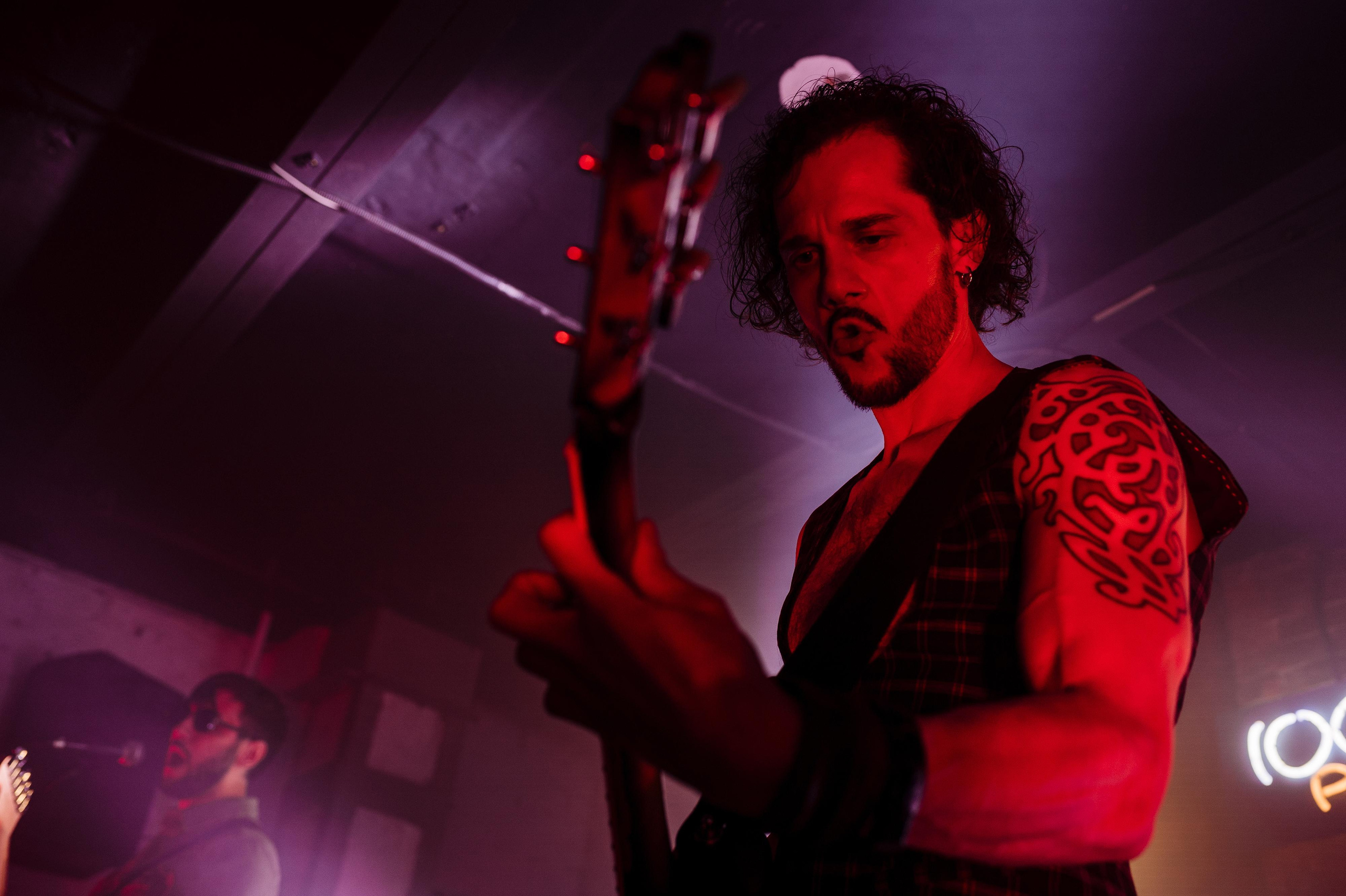 Milestone — Live in The Local Pub. Репортажный и свадебный фотограф в Курске Борис Захарчук