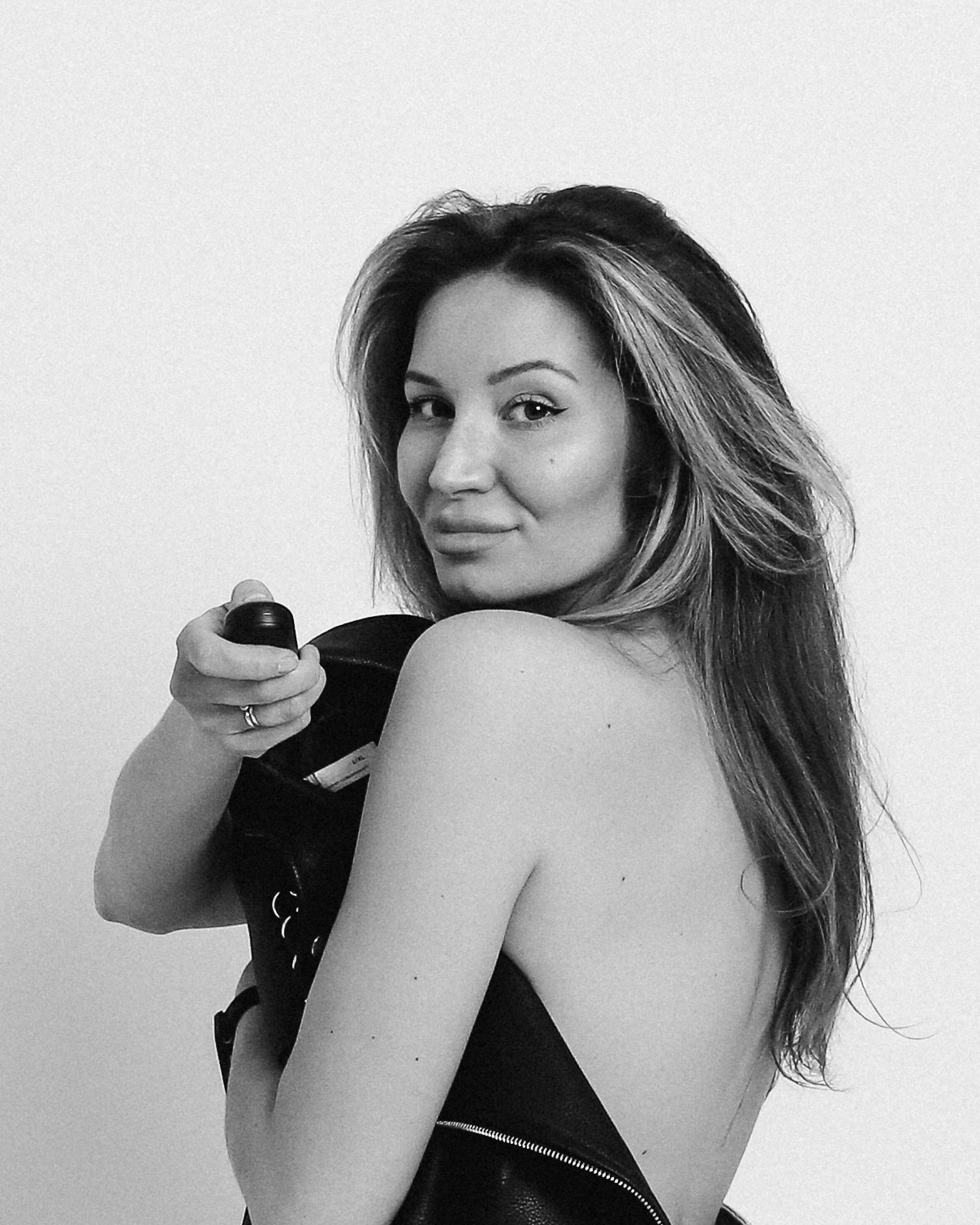 ОБЪЕКТИВНАЯ | фотостудия без фотографа | студия автопортрета | Москва