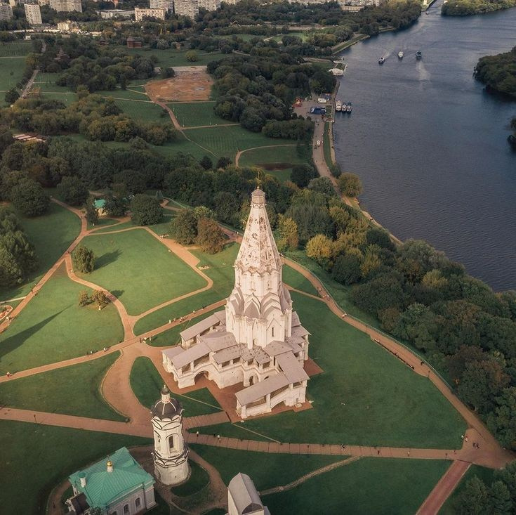 Красивые локации для фотосесий в Москве. Женский фотограф в Москве