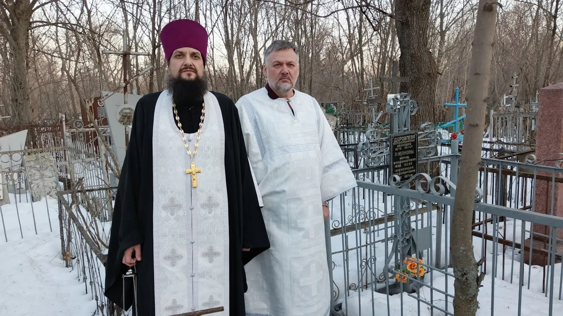 Совершено заупокойное богослужение на Воскресенском кладбище Саратова. Северное благочиние Саратовской епархии