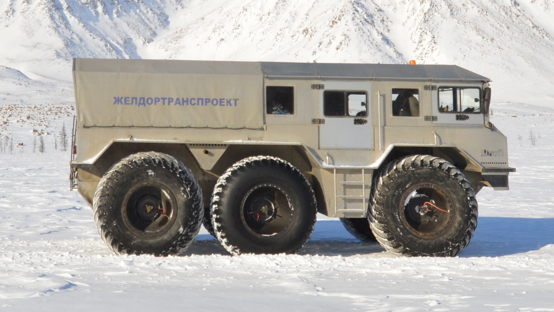 Вездеходная фотоэкспедиция на Полярный Урал