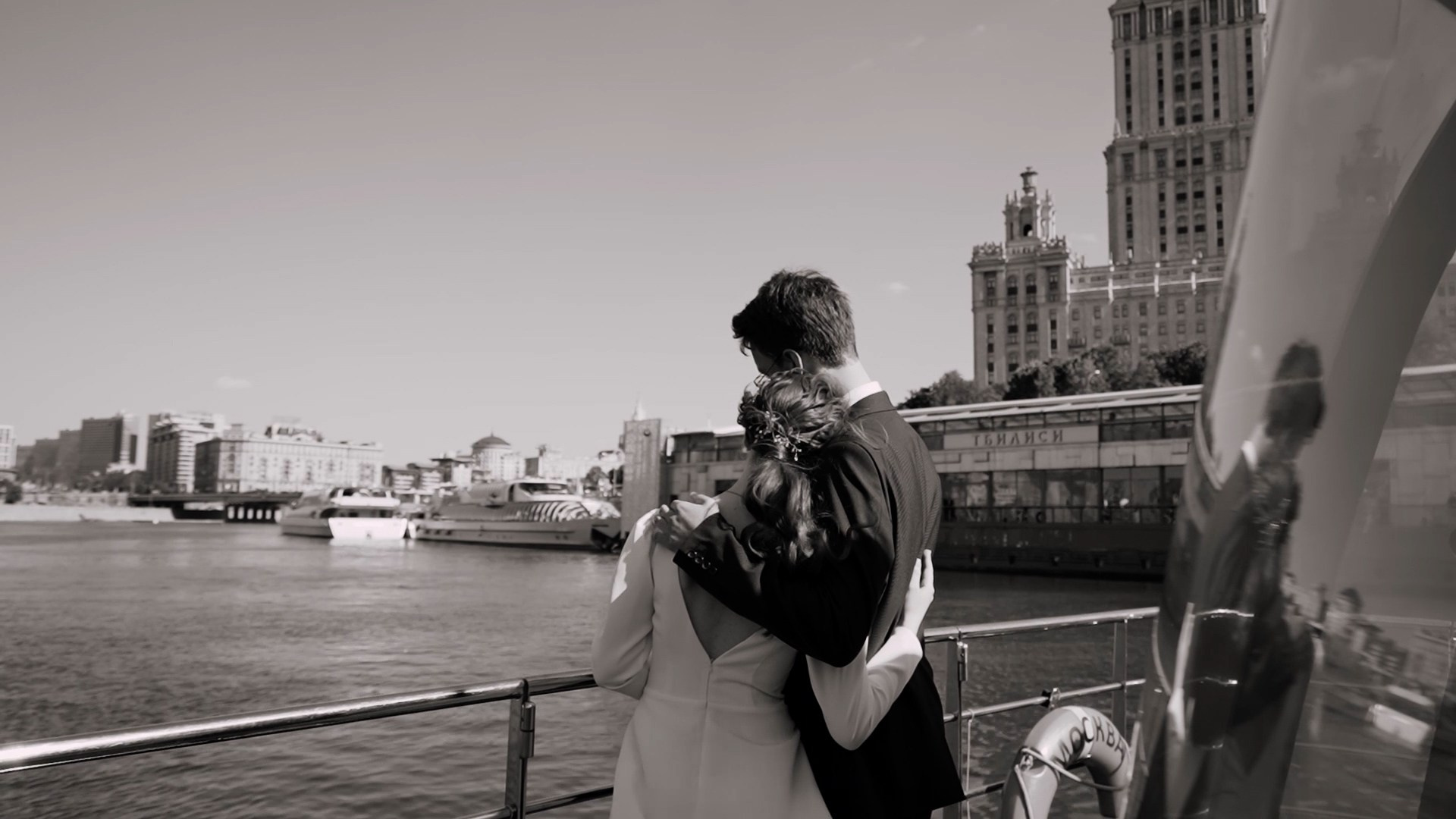 ЗАГС на воде, расписаться на речном трамвайчике. Фотограф и видеограф в Москве и Абу Даби Мария Кулагина