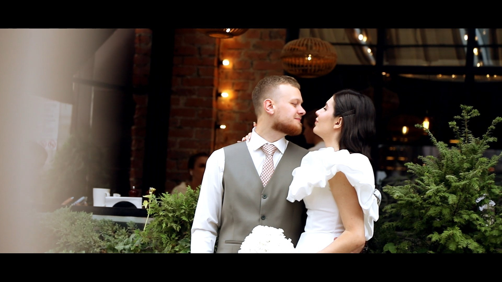 Я Игорь, проживаю в Краснодаре и снимаю по всей России — Я видеограф в разных направлениях и готов познакомить Вас со своим творчеством