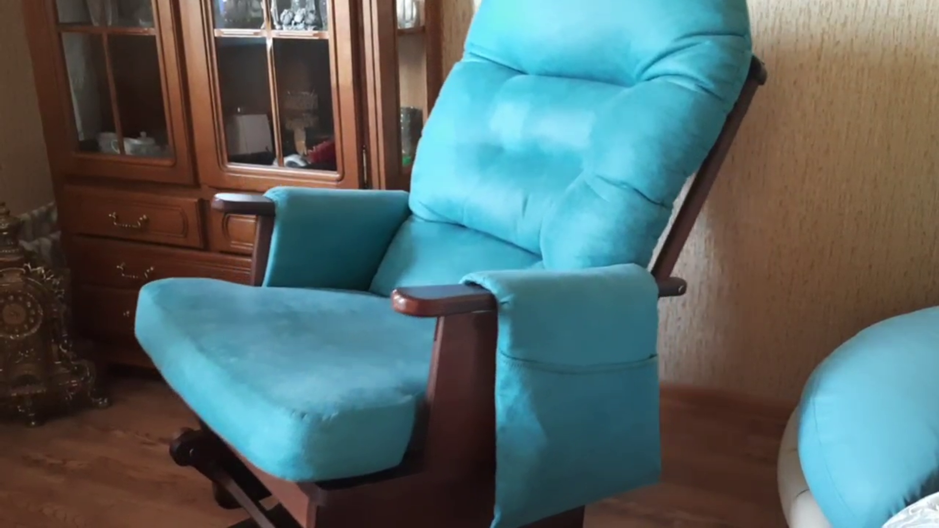 + 1 нечеловеческий актант? (Боровск, Боровский ЦСИ, 2025). Художник Олег Семёновых