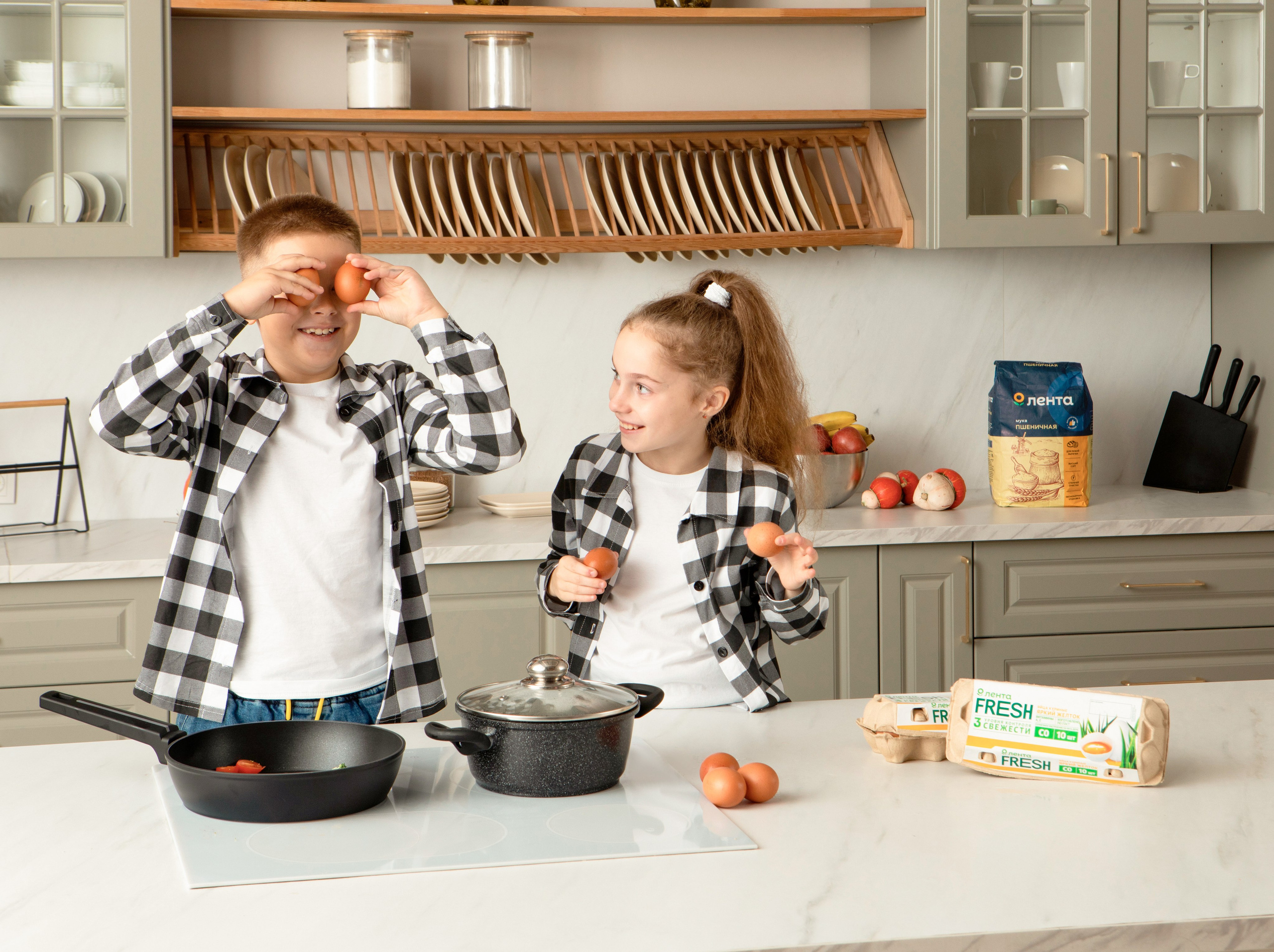 Фото и видео съемка в Москве: Одежда, обувь и аксессуары; Еда и продукты питания; Мототехника; Электро и бензо инструменты; Бытовая техника