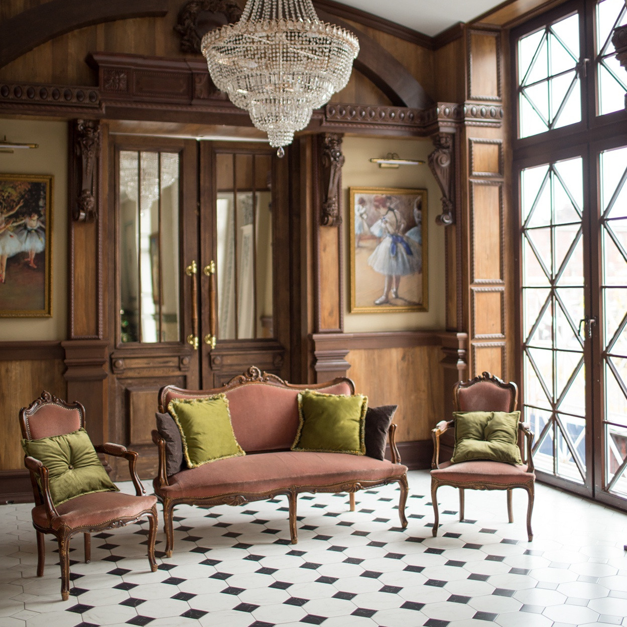 Список лучших фотостудий Санкт-Петербурга