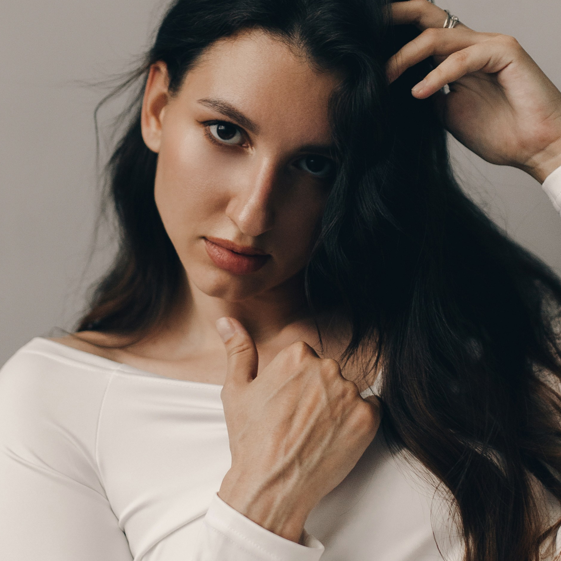 Контакты фотографа. Свадебный, репортажный и семейный фотограф в Москве Арина Зак