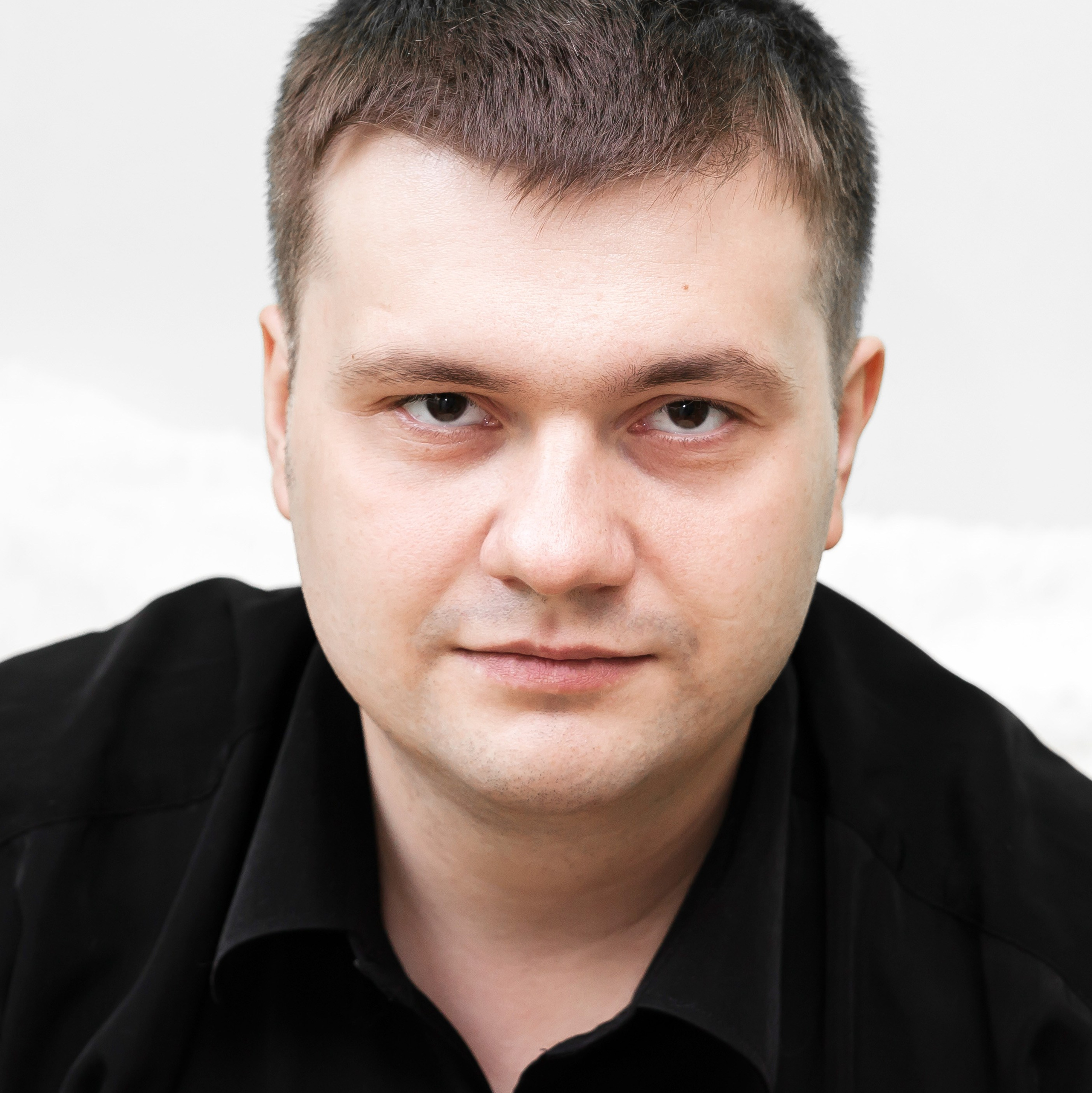 Контакты. Предметный фотограф Владислав