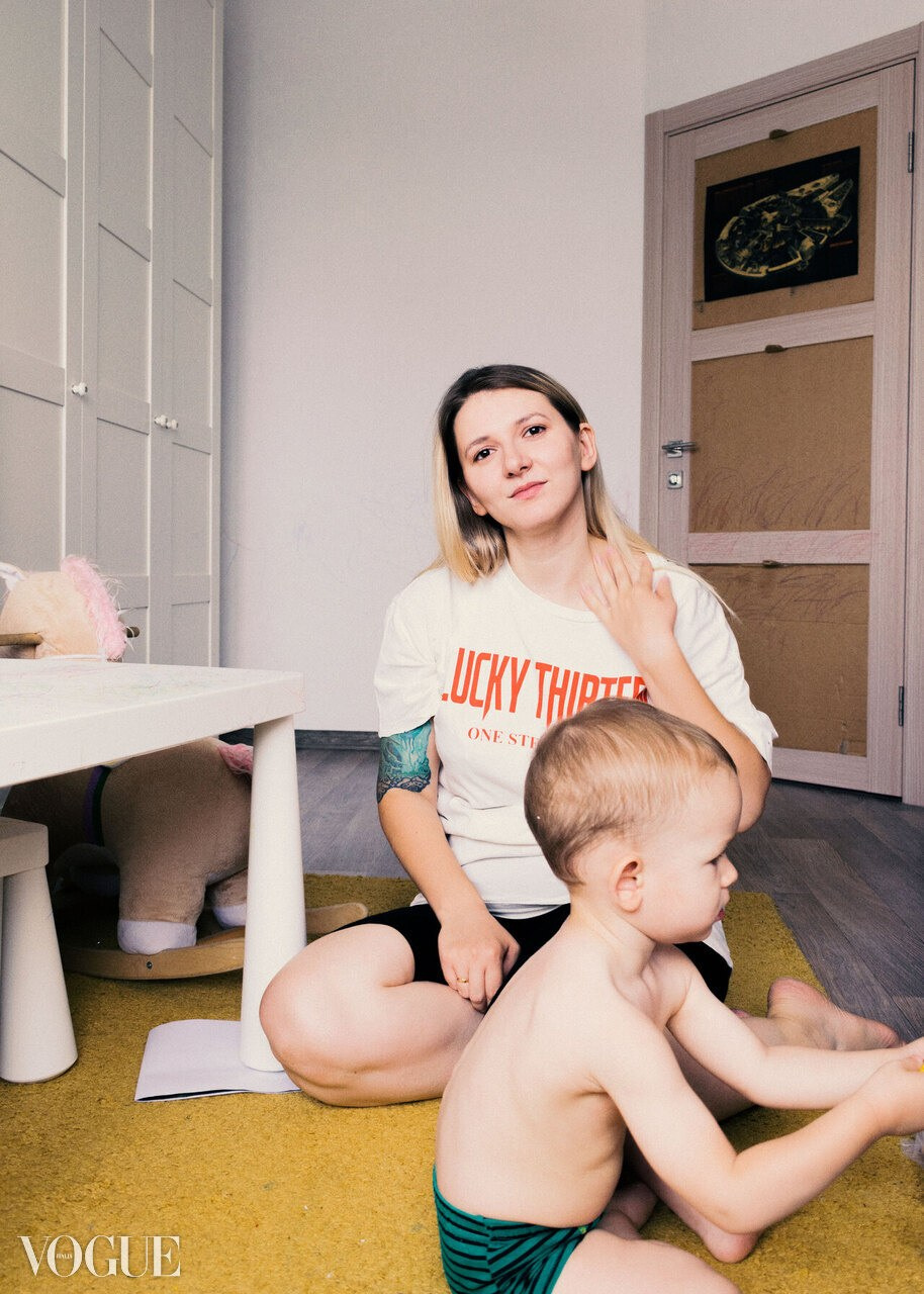 Le reality — фотограф, модель, обучающая позированию