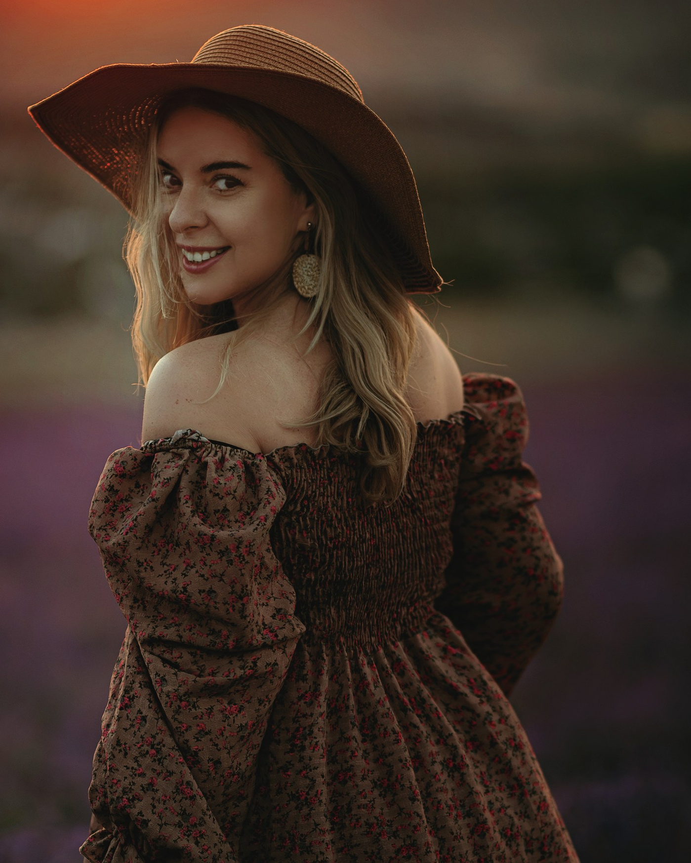 Женский фоторетрит в Абхазии. Ваш Детский и Семейный фотограф