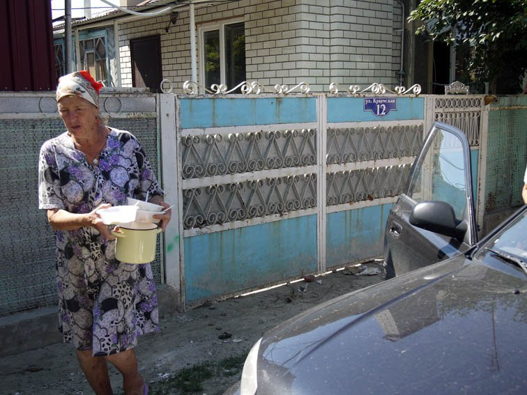 Фоторепортаж из Крымска 14 июля 2012 года. Пища для Жизни