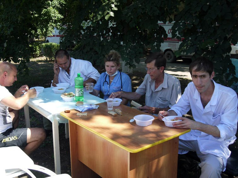 Фоторепортаж из Крымска 14 июля 2012 года. Пища для Жизни