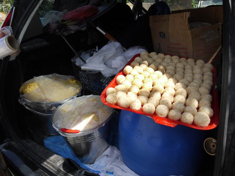 Фоторепортаж из Крымска 14 июля 2012 года. Пища для Жизни