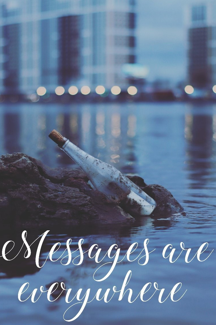 Шкаф: реквизит&одежда. Фотограф NotSilver