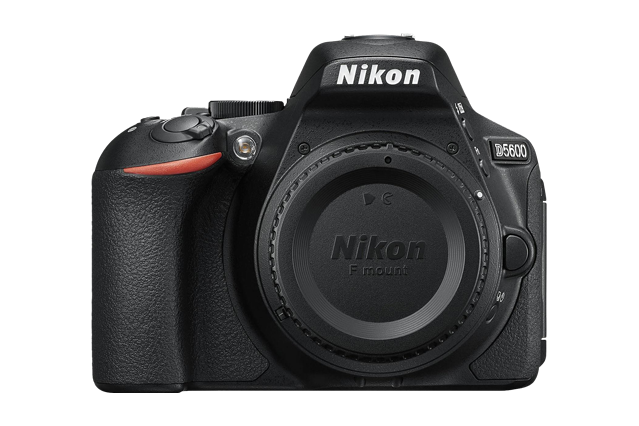 Камера Nikon D5600 с объективом AF-S DX Micro Nikkor 40 mm f/2.8G. Примеры RAW файлов