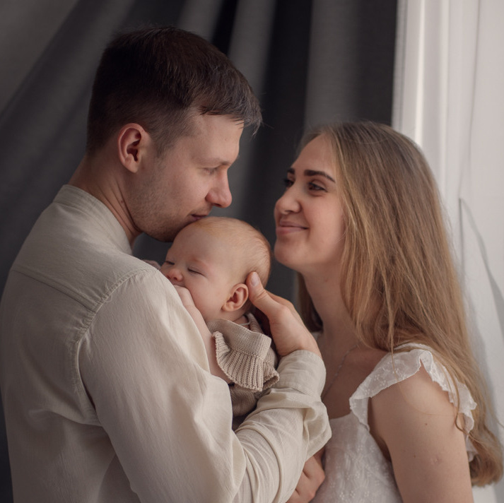 Семейная домашняя фотосессия Москва. Семейная фотосессия в студии. Домашний фотограф Светлана Соколова