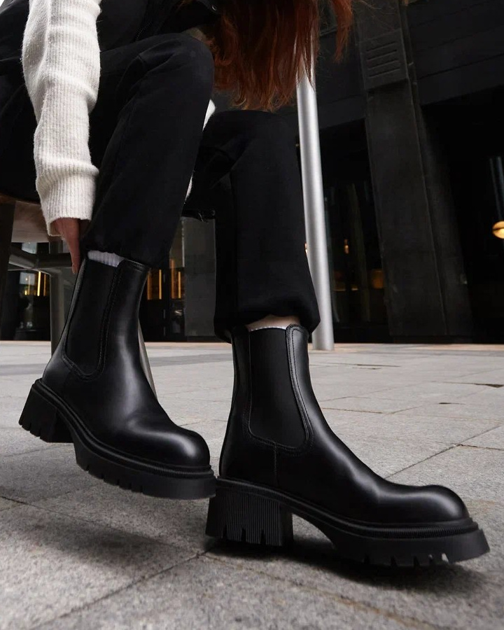 Ваш каталог одежды требует съемки? Фотограф в Москве сделает предметку