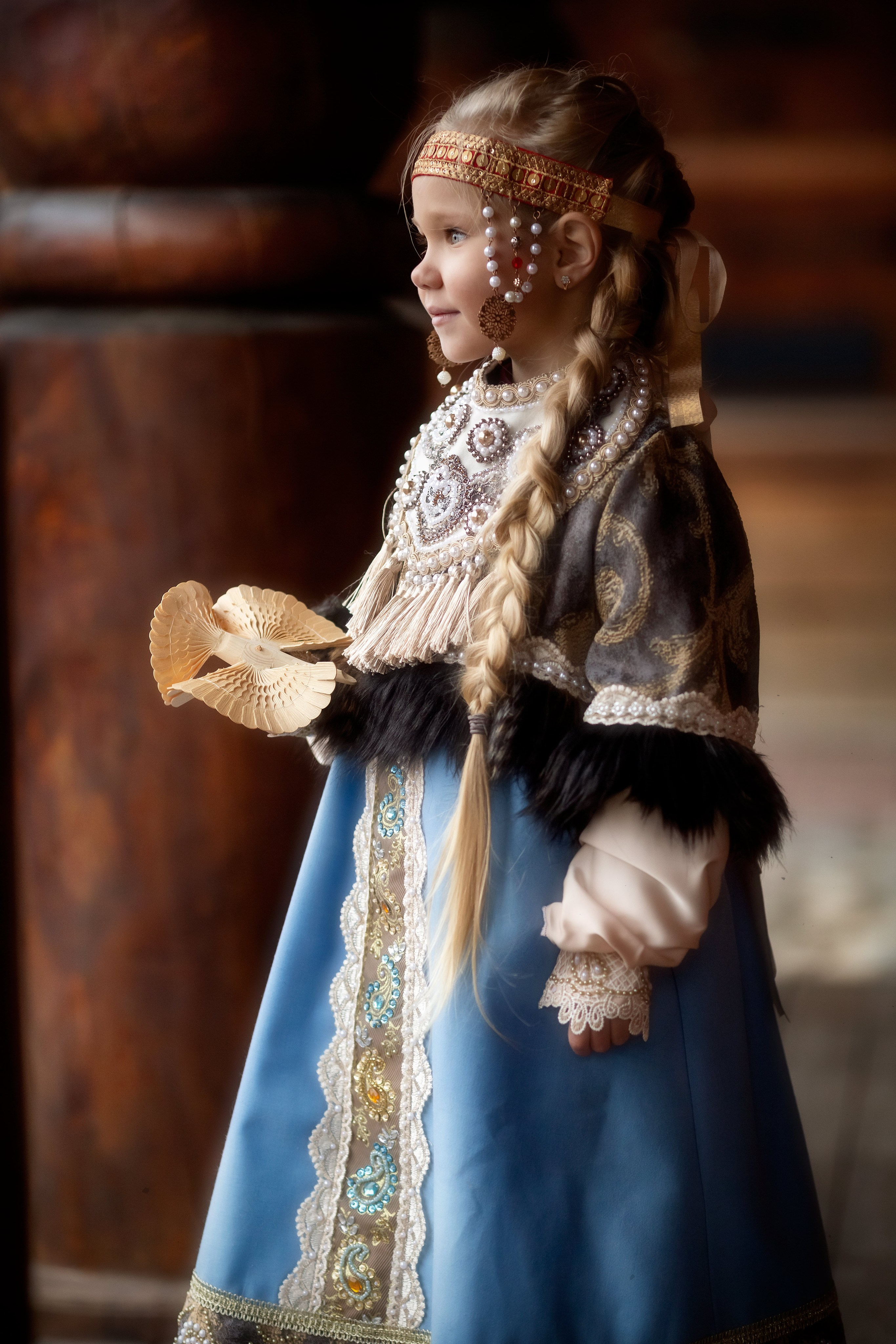 Дизайнер костюмов и украшений, фотограф