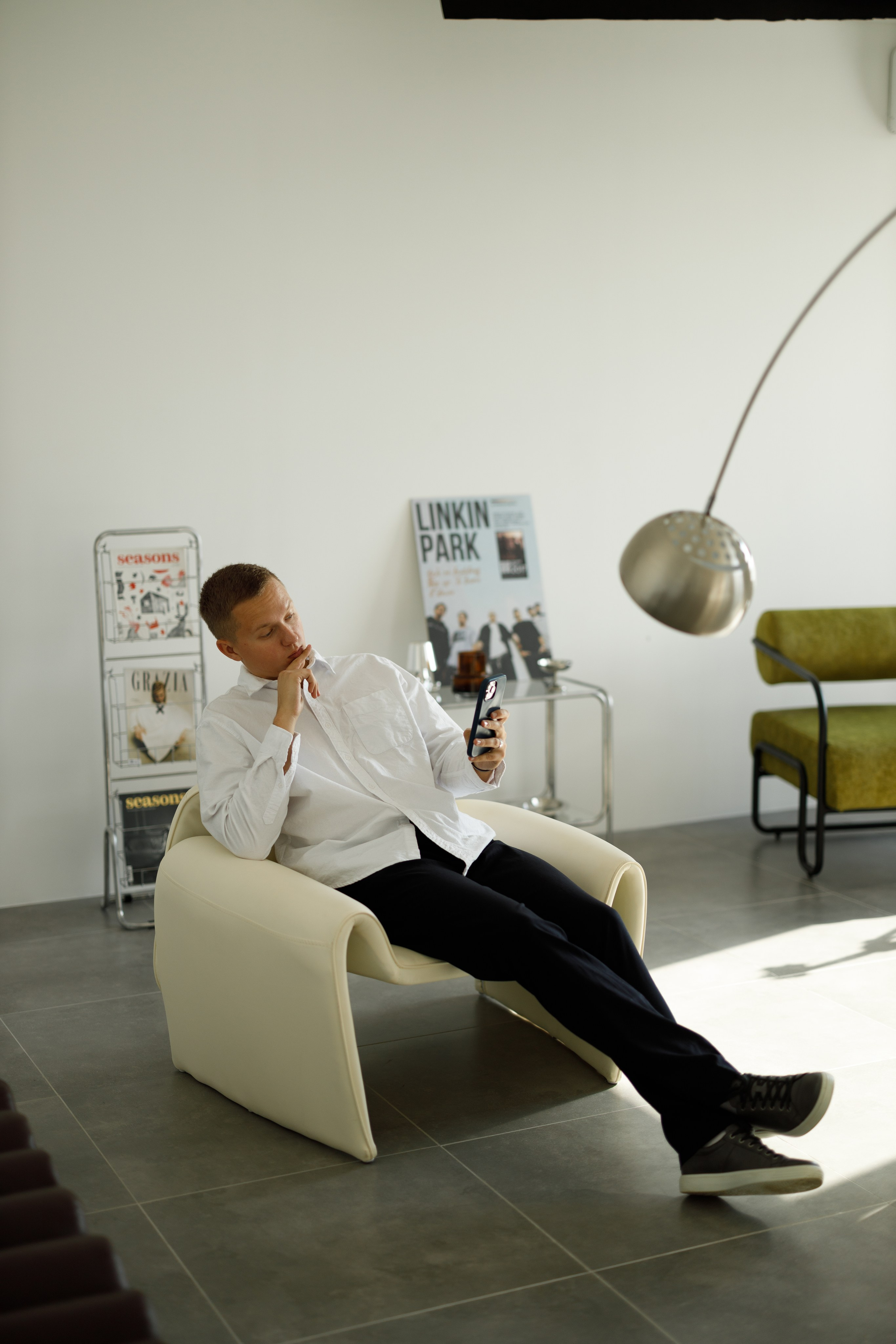 Контакты. Святослав Якоби представляет