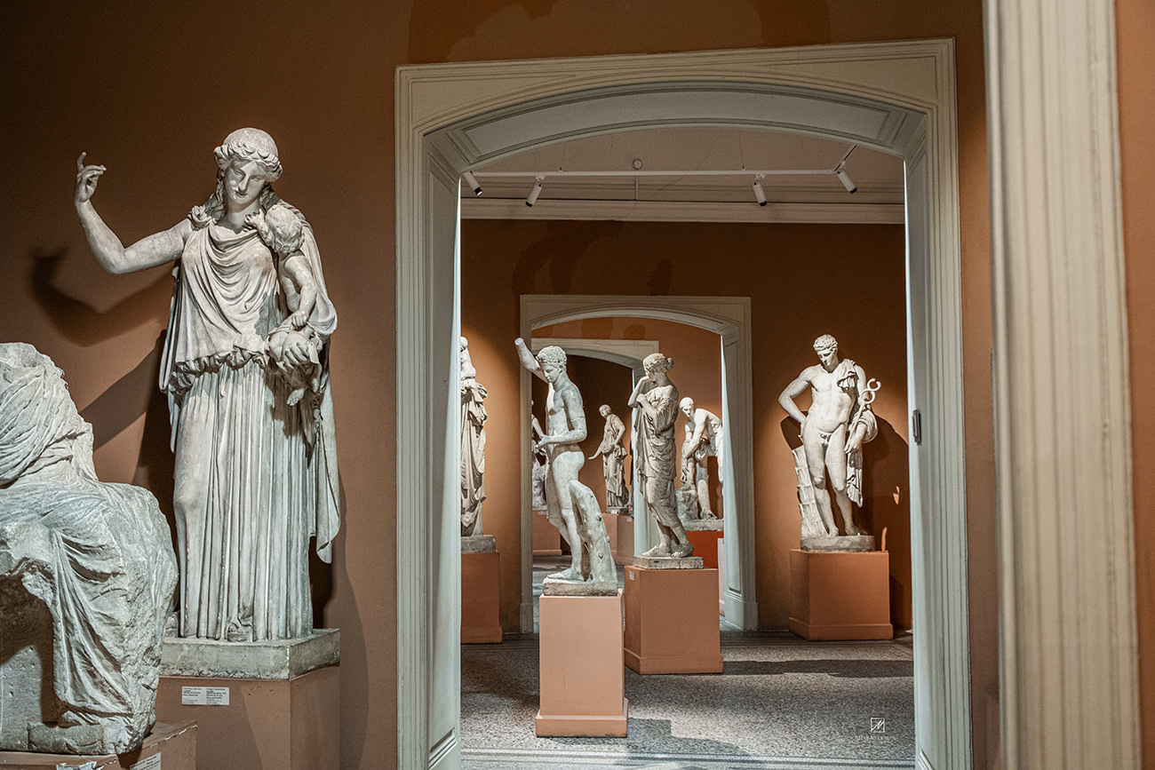 Музей Академии Художеств в Санкт-Петербурге. Фотограф и искусствовед в Туле и Санкт-Петербурге Нелли Некрасова