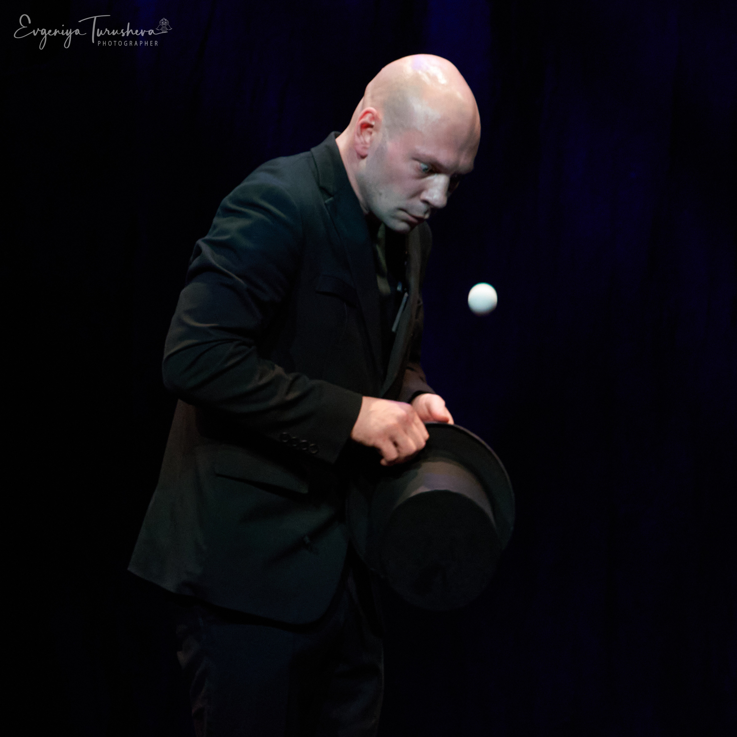 Победитель 17-го национального конгресса иллюзионистов в Южной Корее (ALEXANDER MAGIC CONVENTION) Артем Щукин