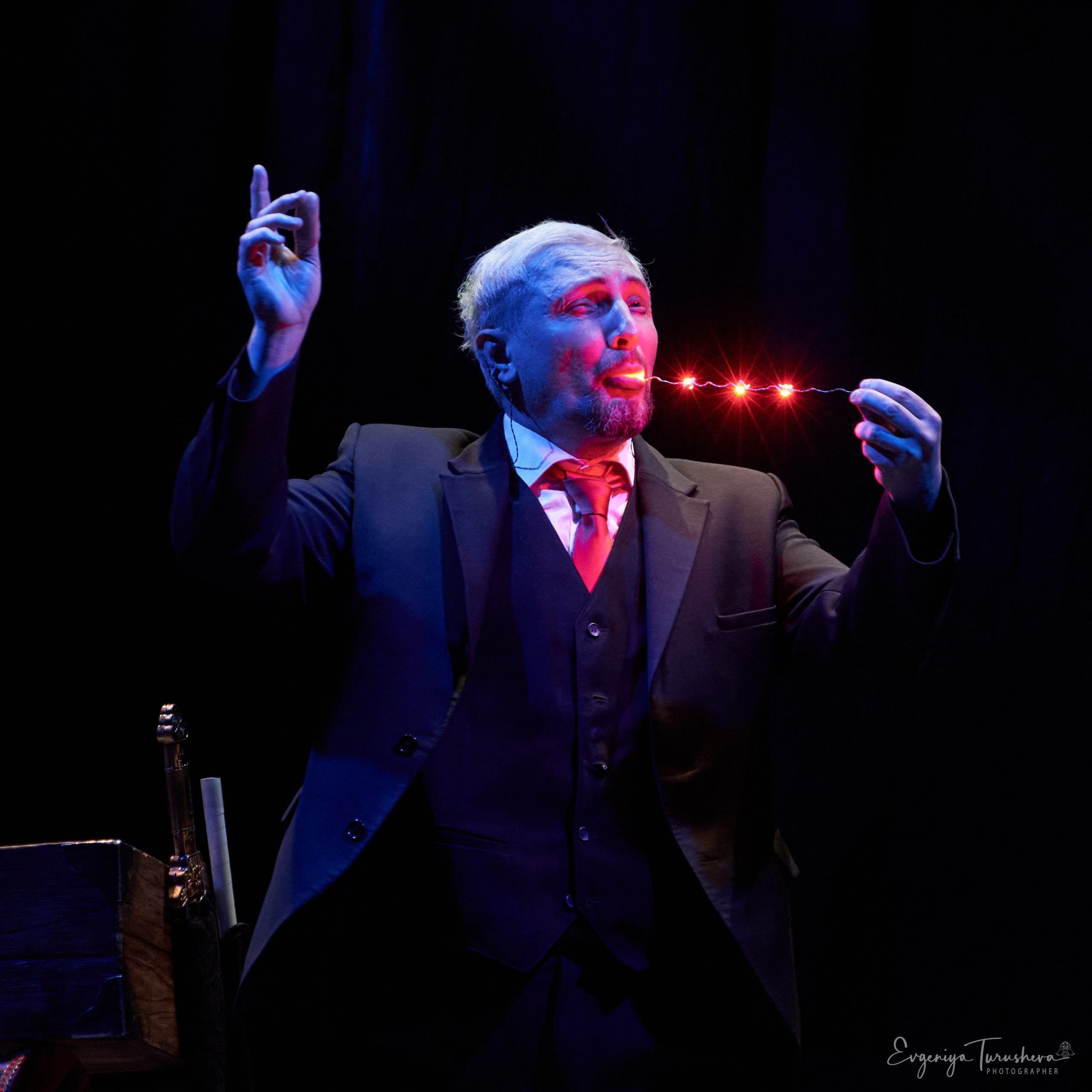 Вадим Савенков иллюзионист