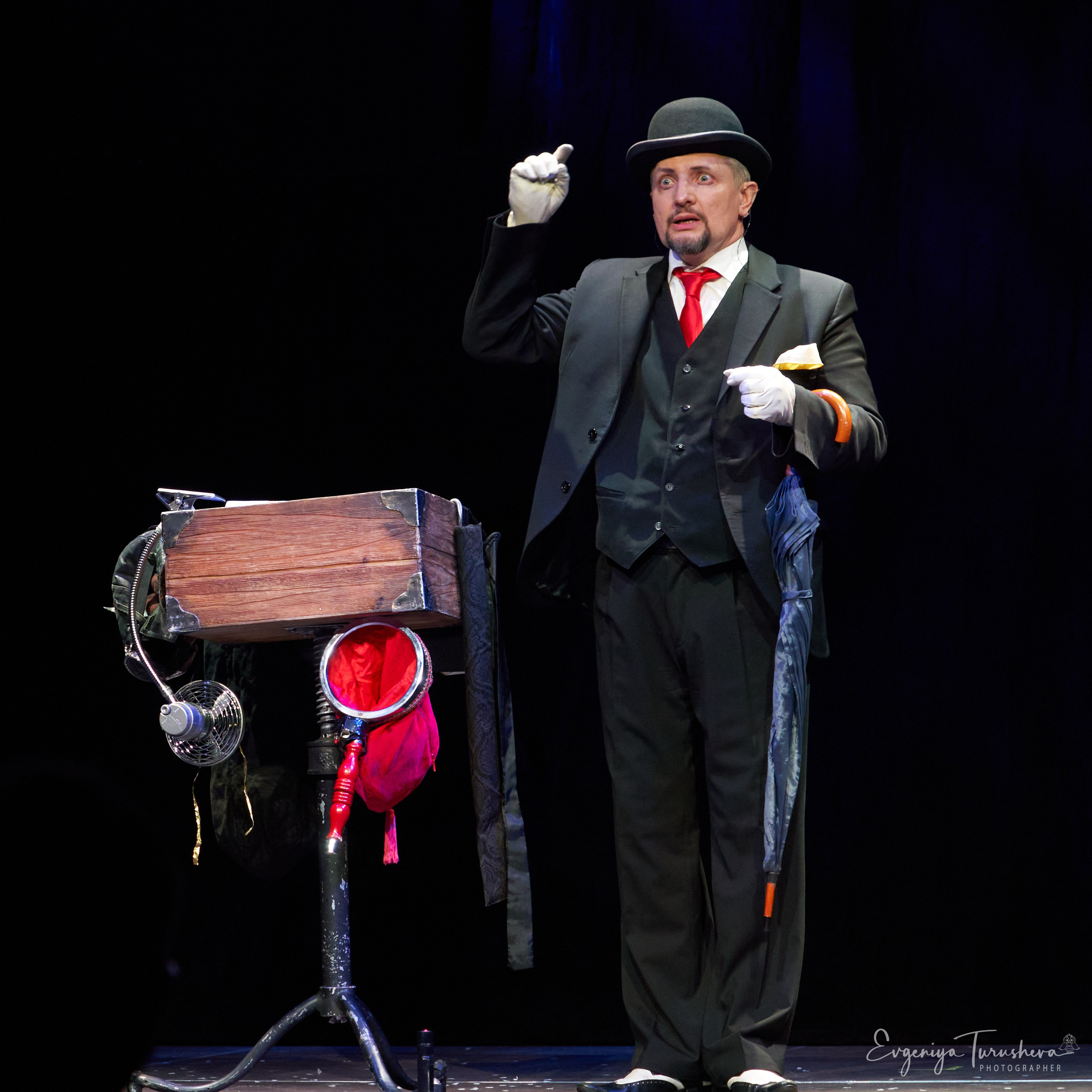 Иллюзионное шоу «Лига волшебников». Фотограф Евгения Турушева