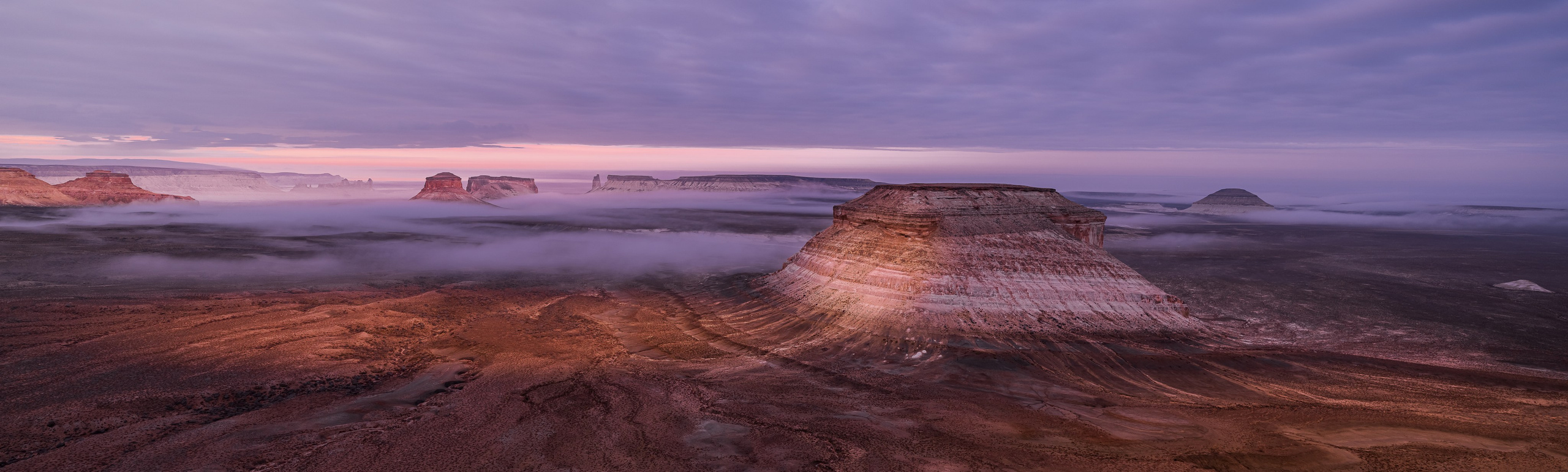 SKYLINE ART SPACE. Картины о красоте, культурных ценностях и традициях Казахстана