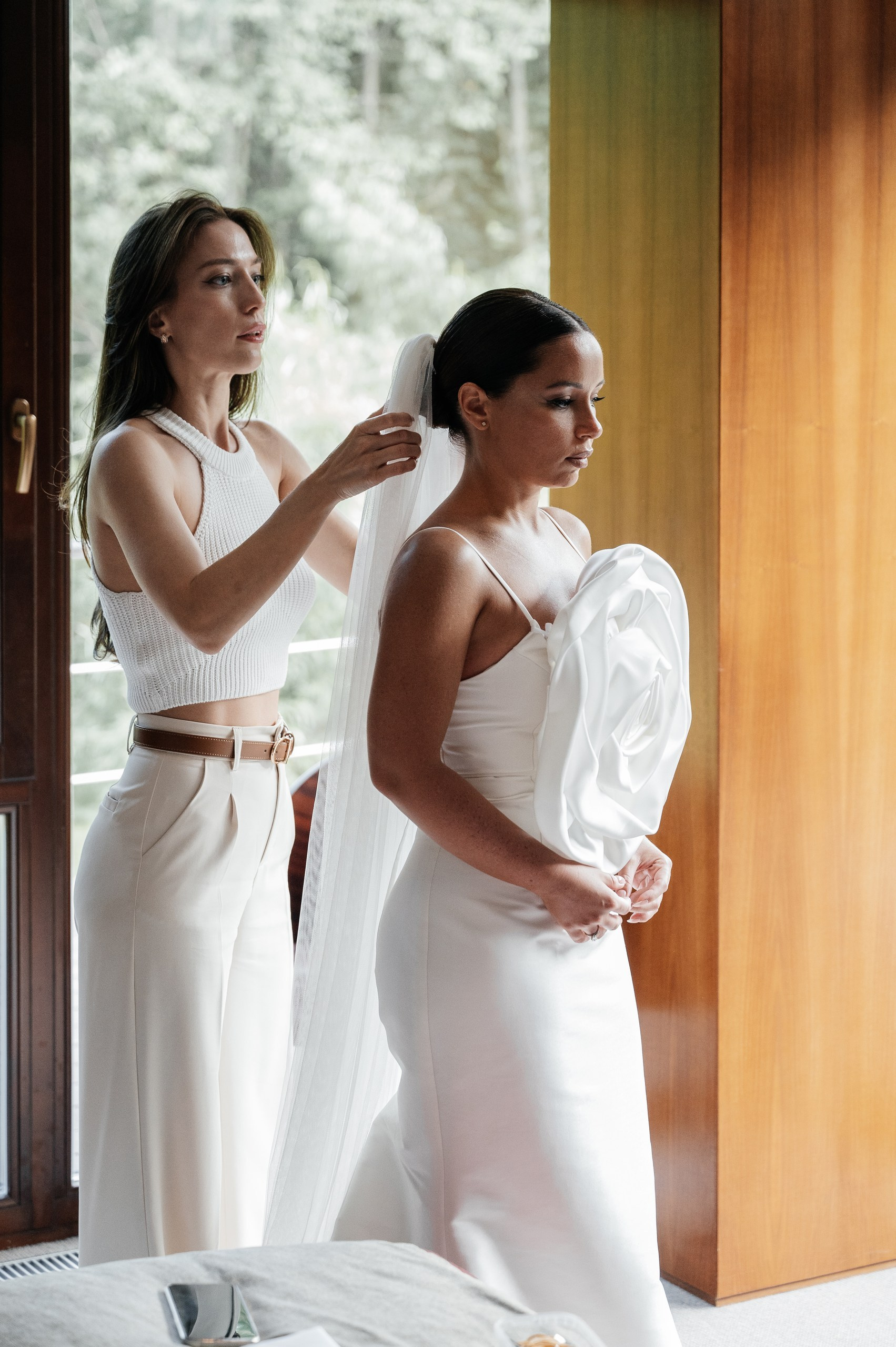 Свадебный визажист и стилист по прическам в Москве