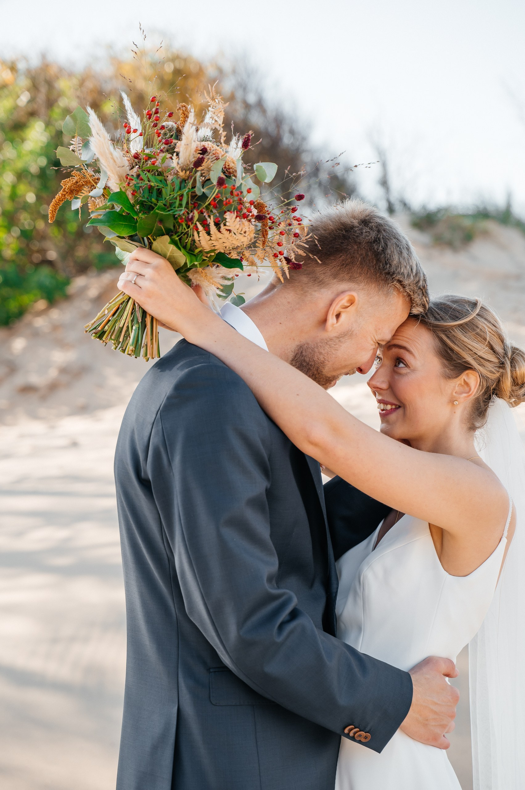 Bröllopsfotograf i Tylösand — Höstbröllop i S: t Olofs kapell och Hotel Tylösand. Bröllopsfotograf i Göteborg | Halmstad — Valentina